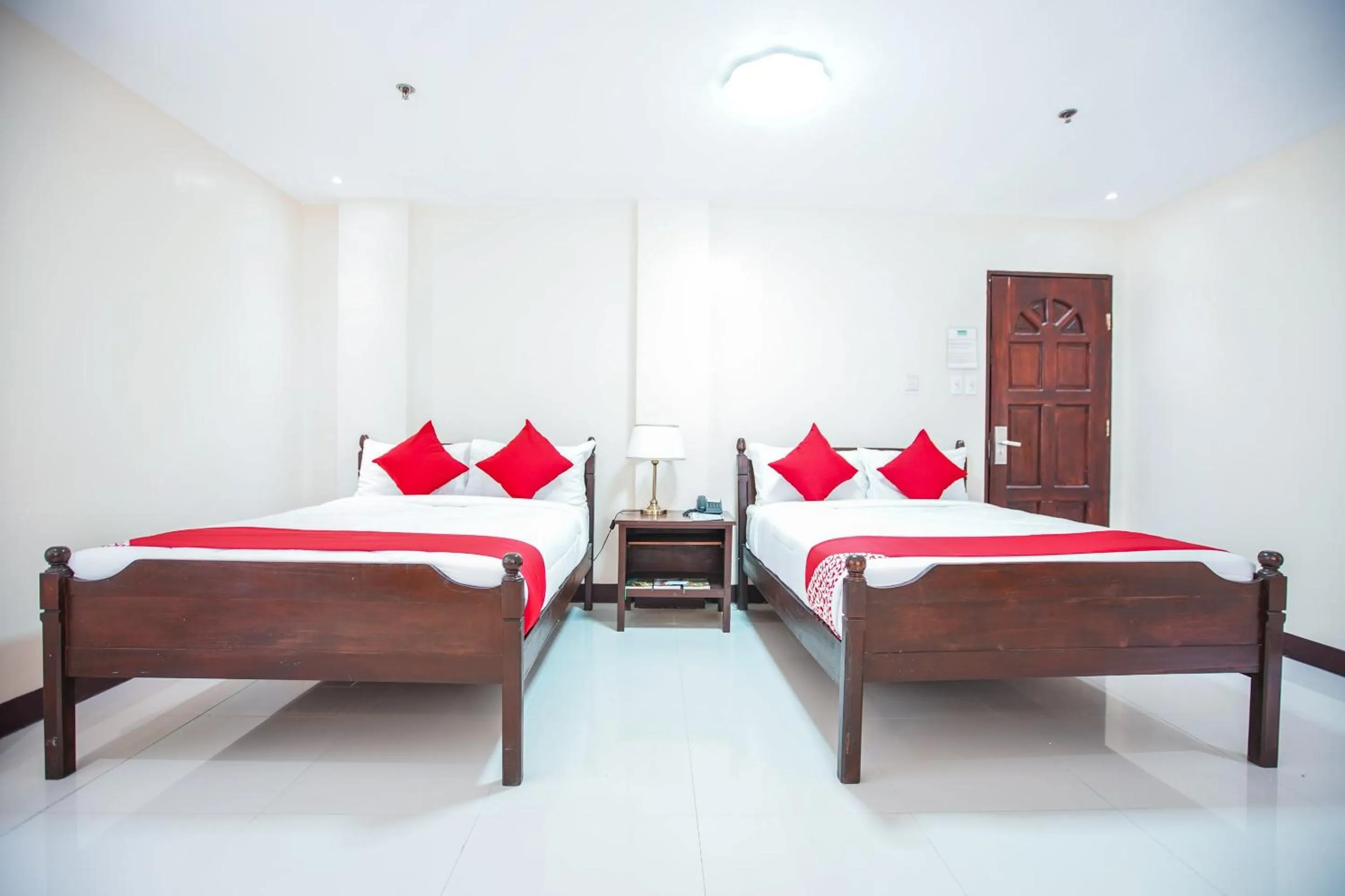 Bedroom, Bed in OYO 236 Hotel Edmundo