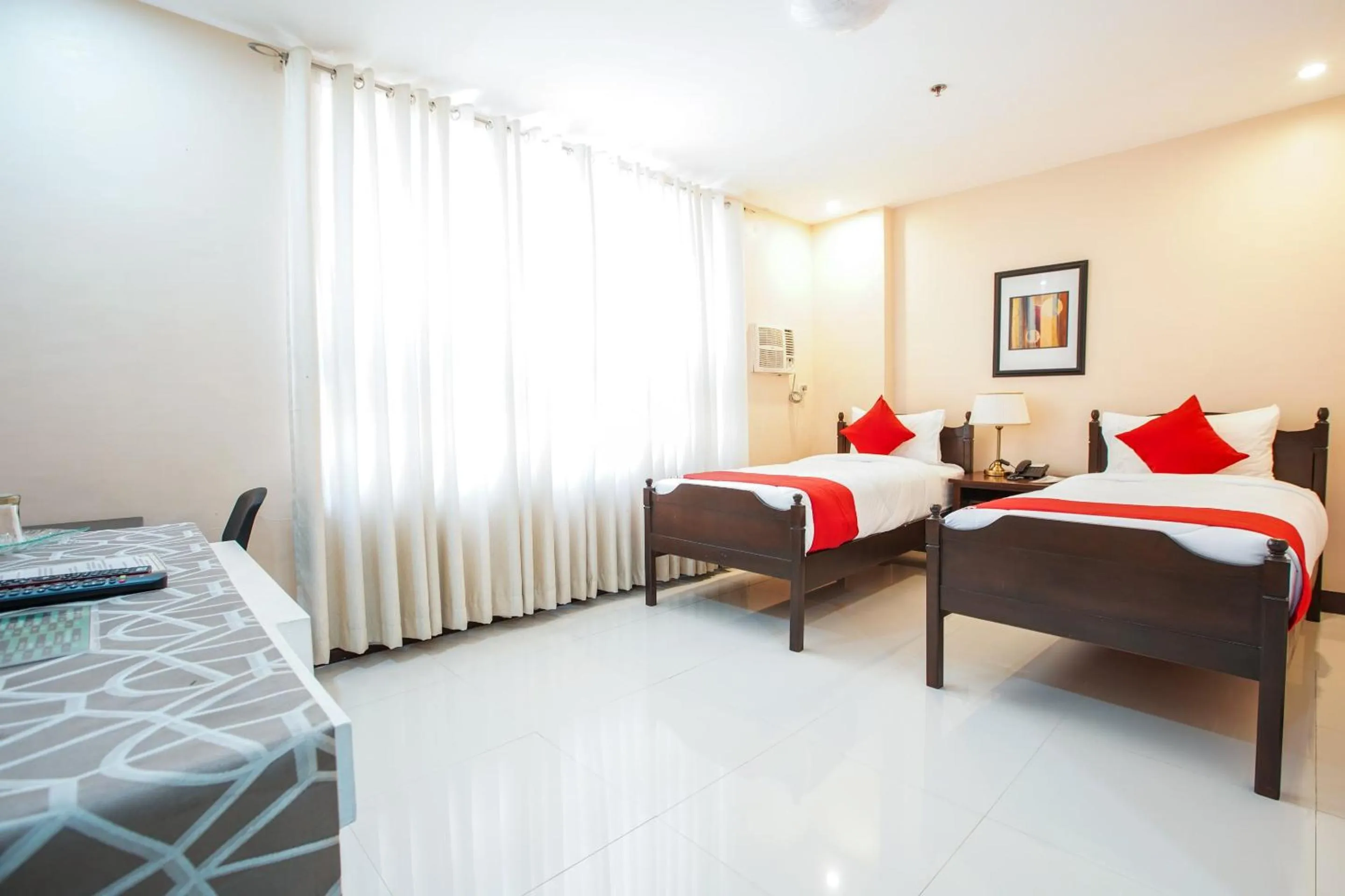 Bedroom, Bed in OYO 236 Hotel Edmundo