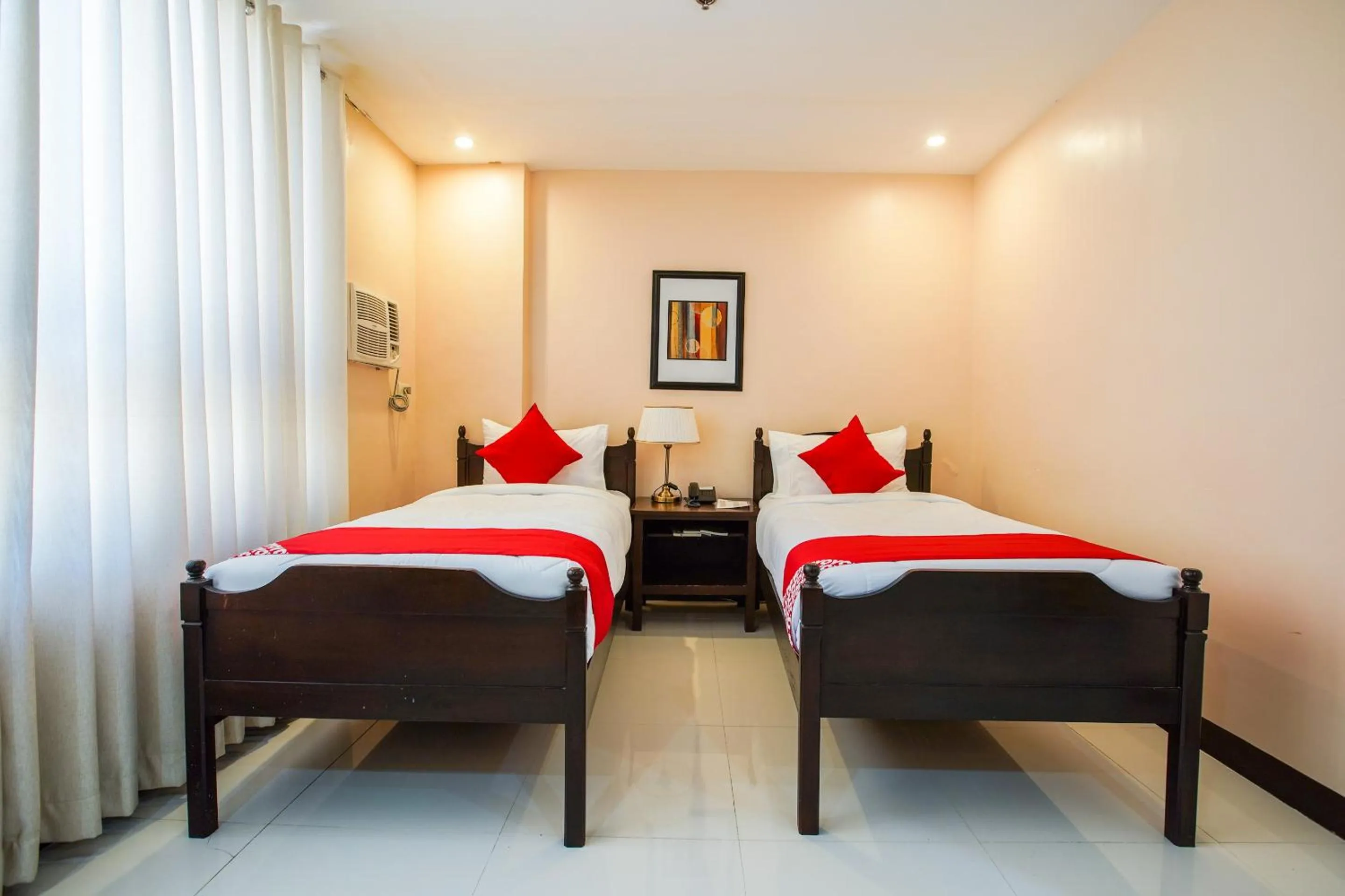 Bedroom, Bed in OYO 236 Hotel Edmundo