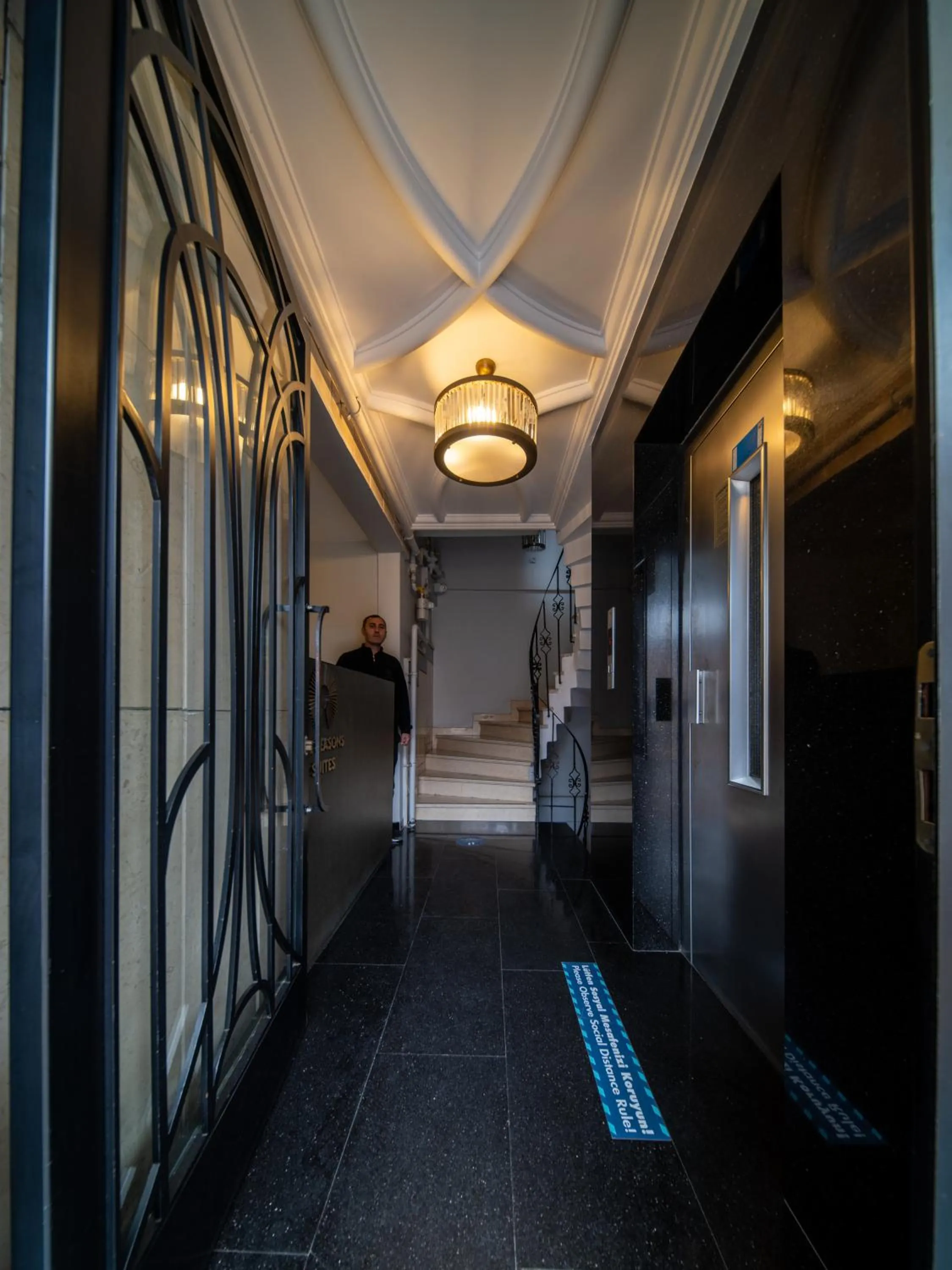 Facade/entrance in All Seasons Suites