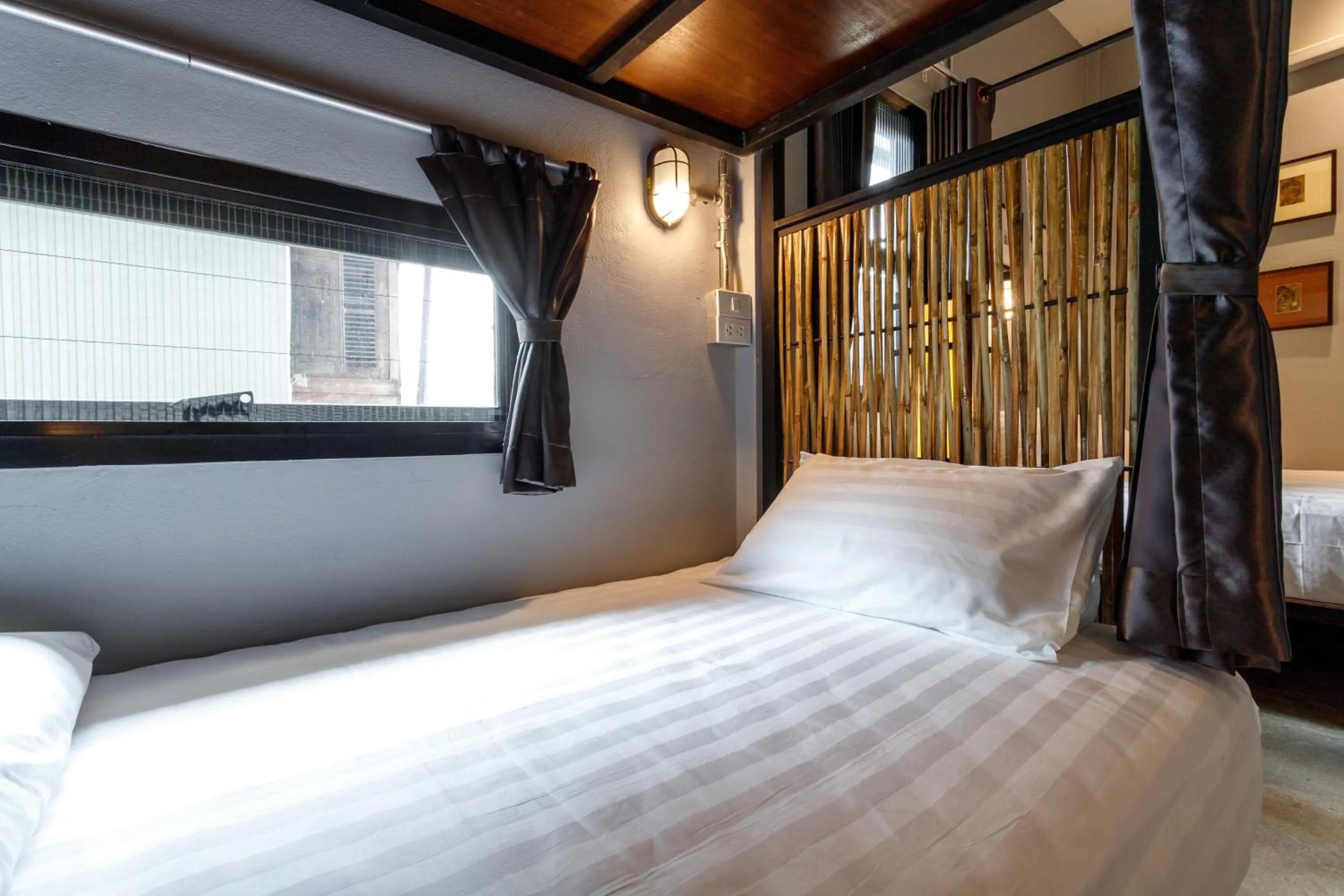 Bed in Hostel One Art and Gallery