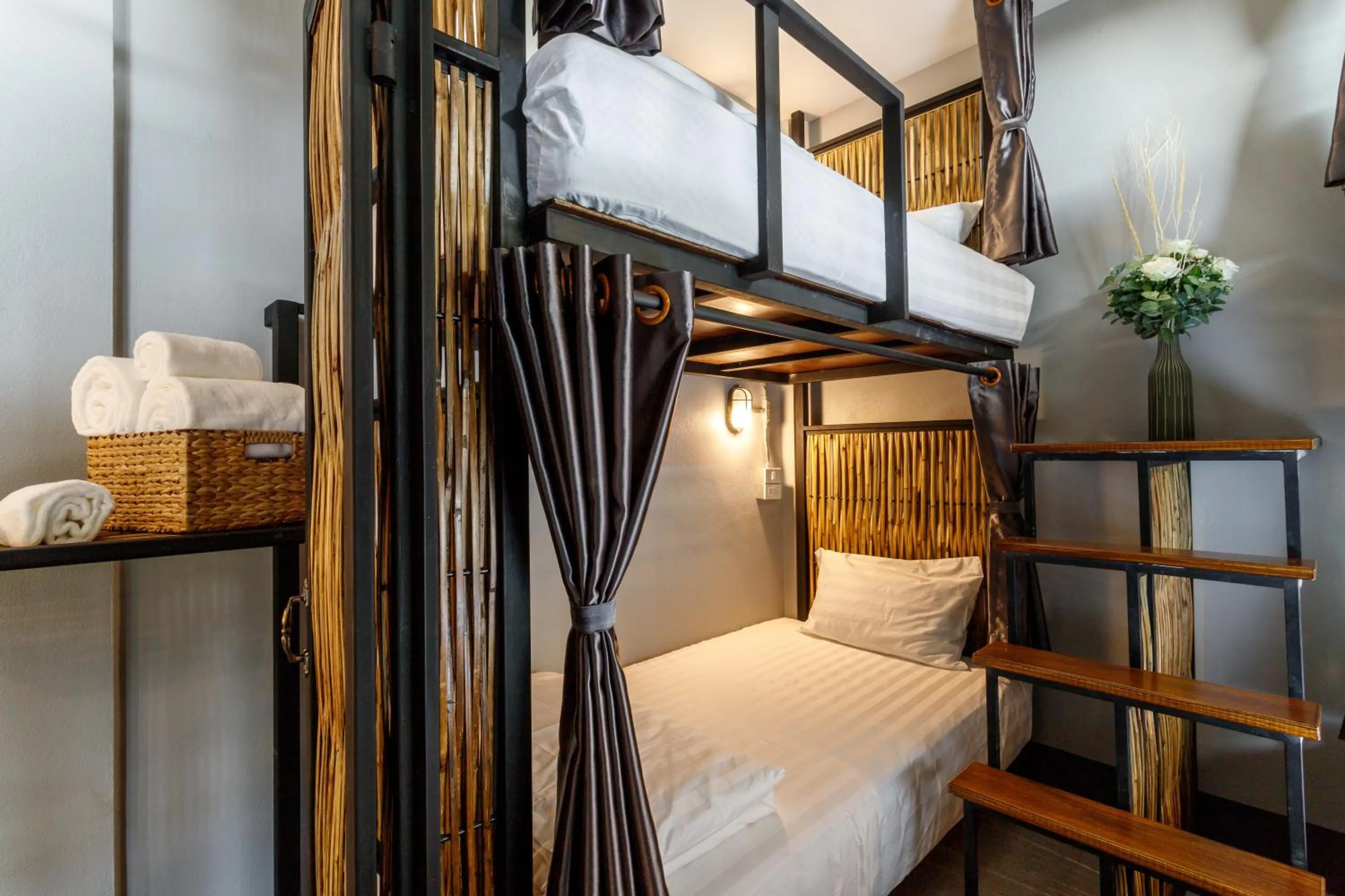 Bed in Hostel One Art and Gallery