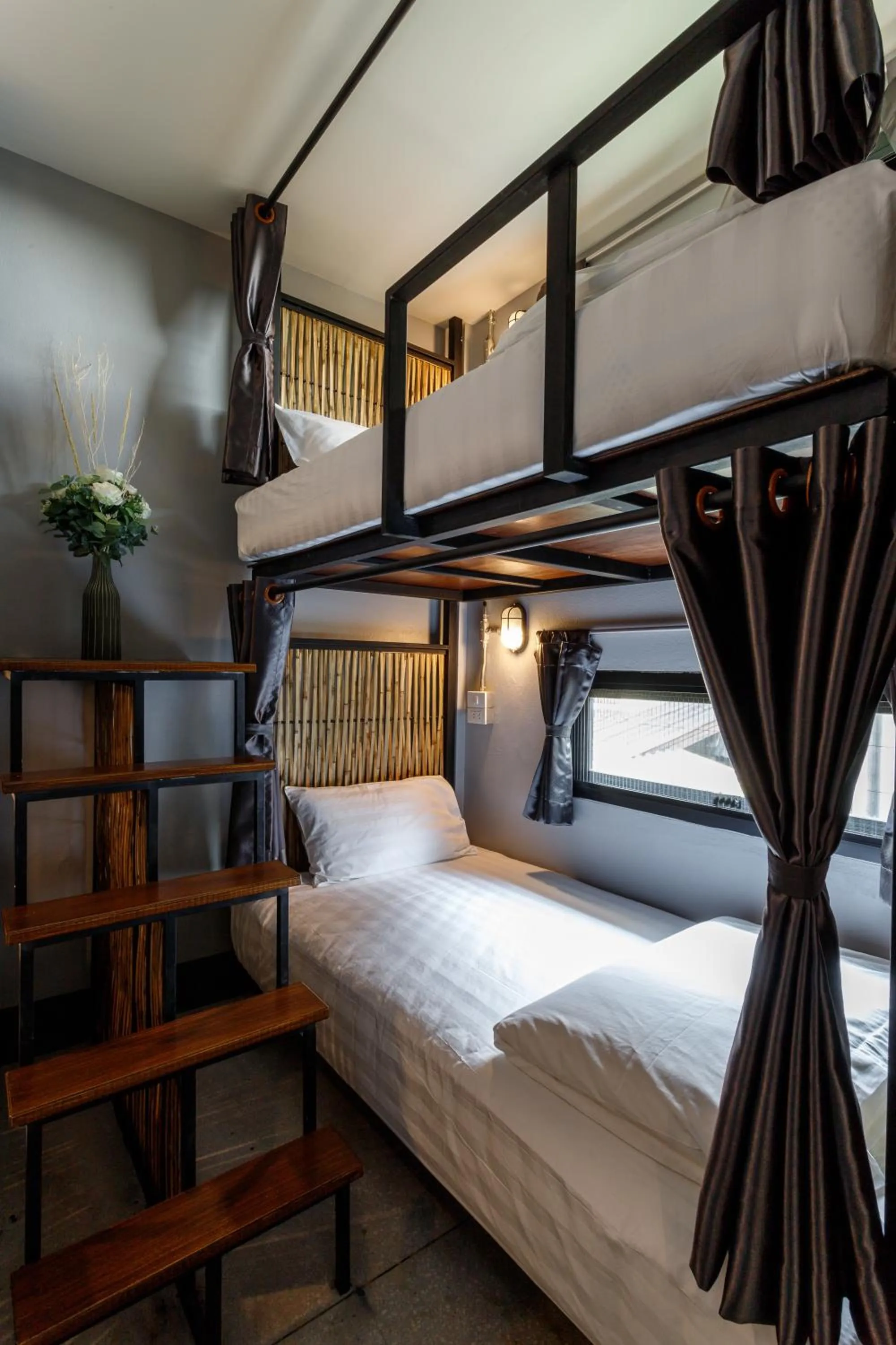 Bed in Hostel One Art and Gallery