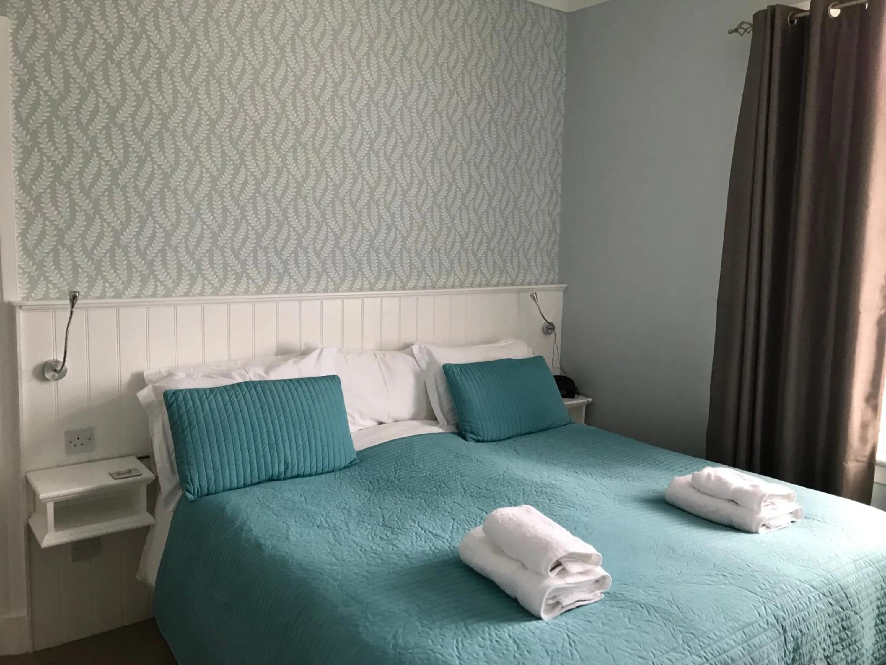 Bed in Hillcrest Bed & Breakfast