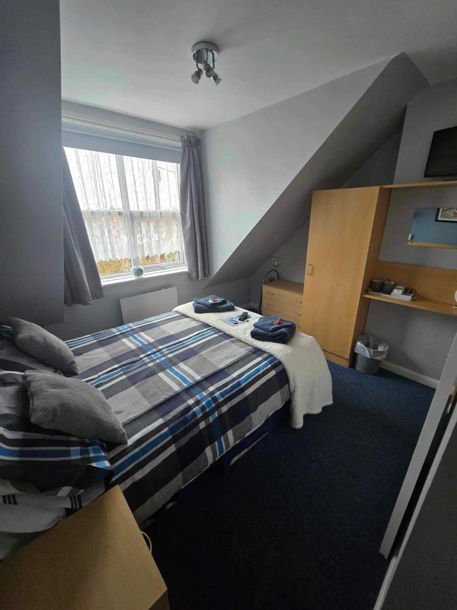 Bed in Ivydene Guest House