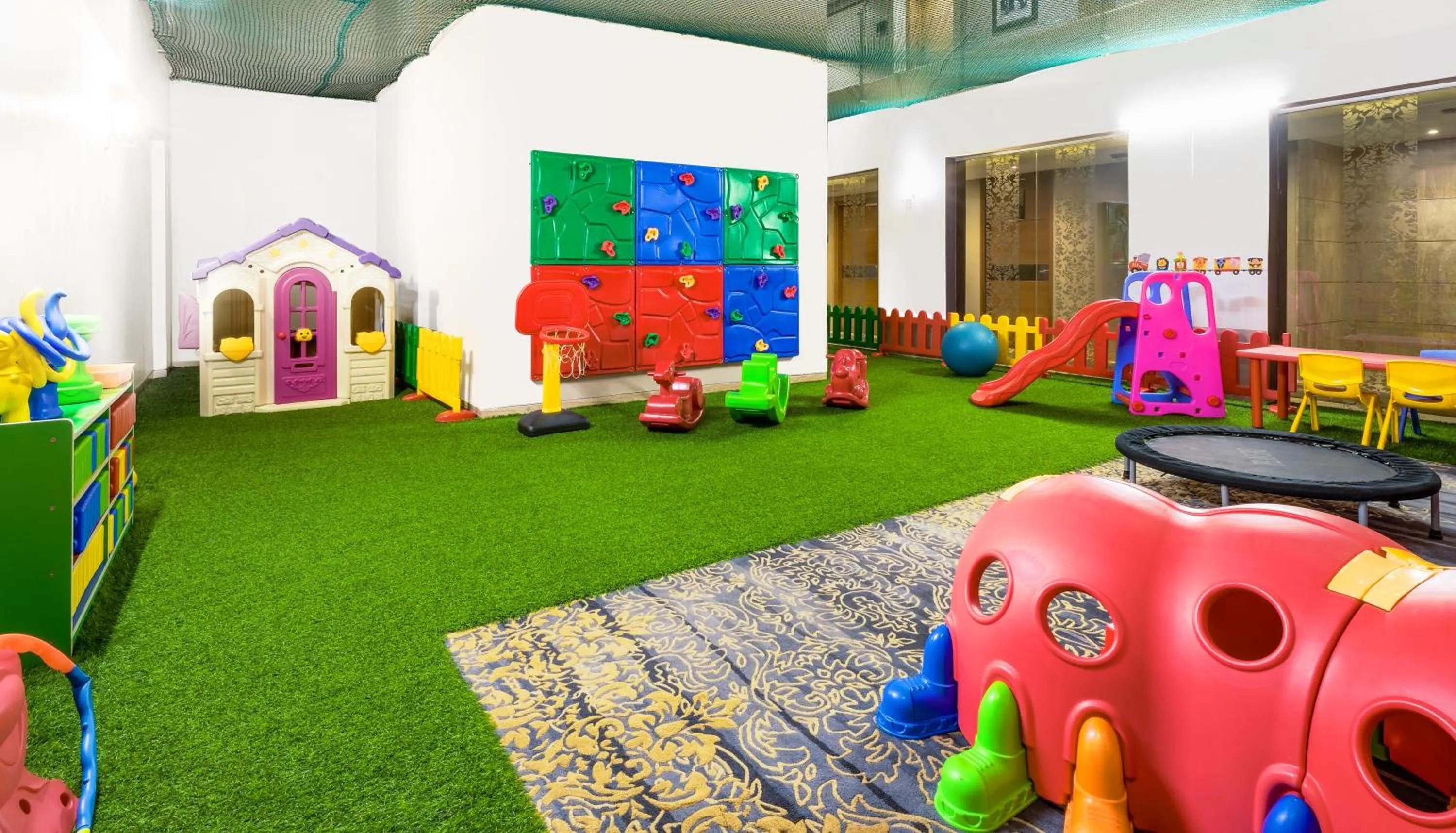 Area and facilities in DoubleTree Suites by Hilton Bengaluru Outer Ring Road