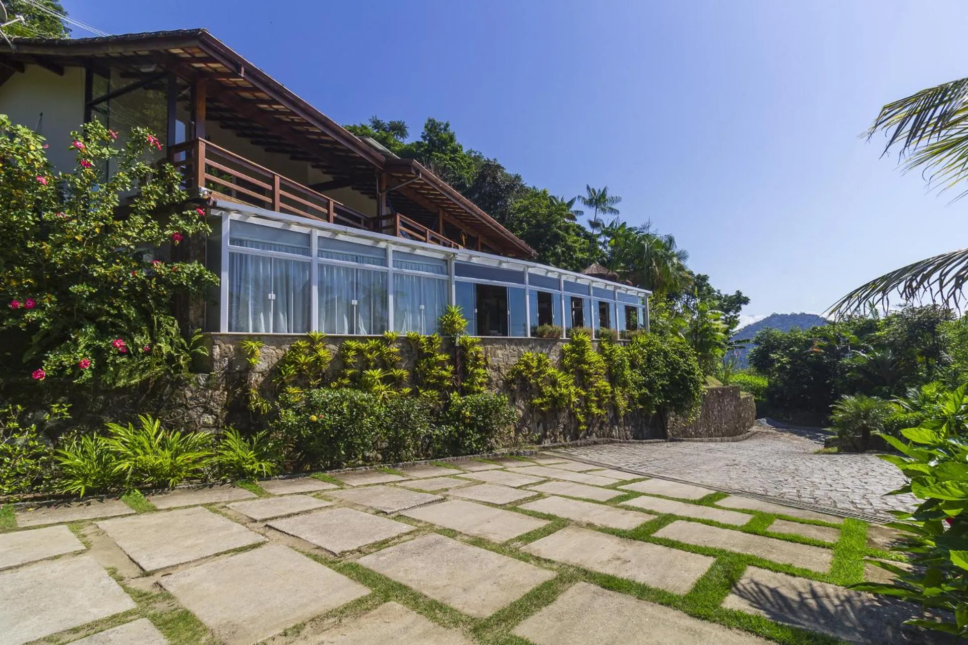 Parking in Pousada Recanto de Paraty