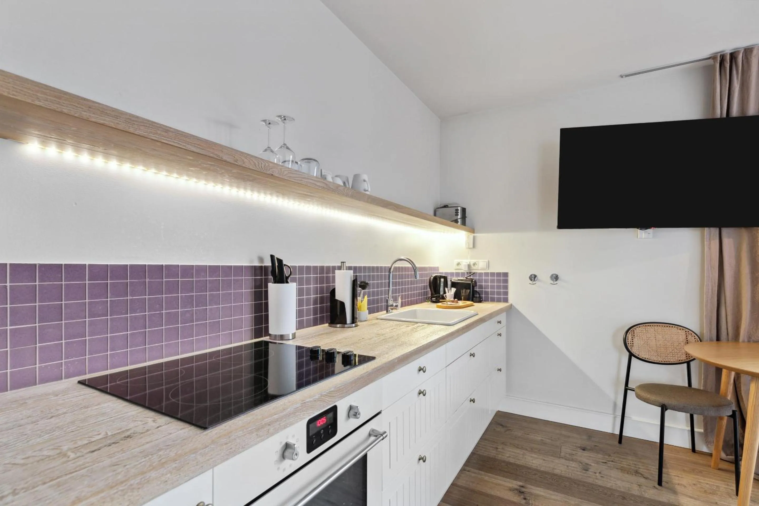 TV and multimedia in Limehome Berlin Prenzlauer Allee - Digital Access