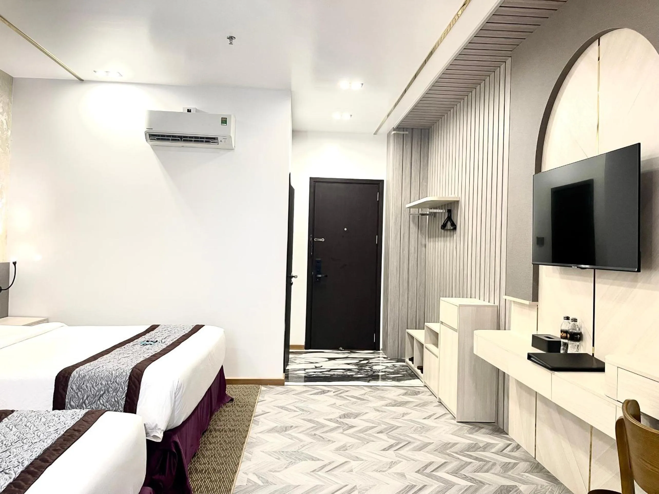 Bedroom, Bed in B.O.B Hotel