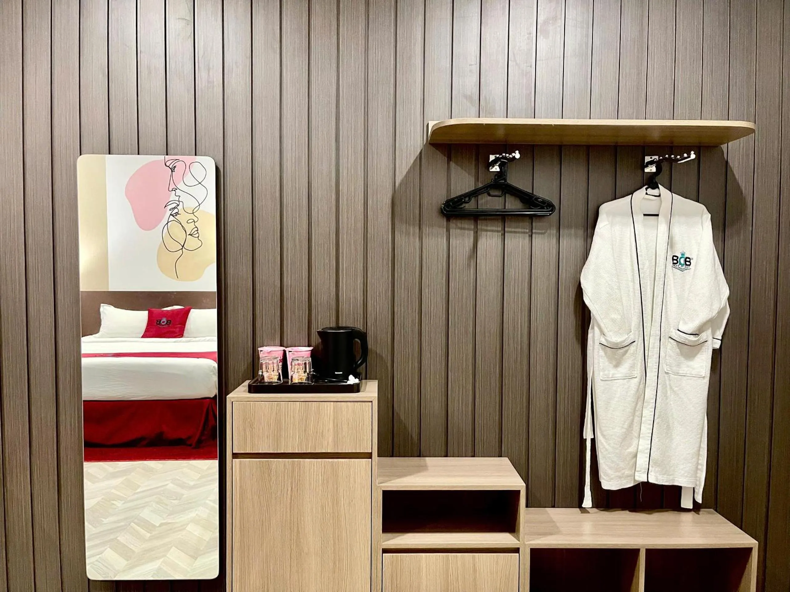 Bedroom, Bed in B.O.B Hotel