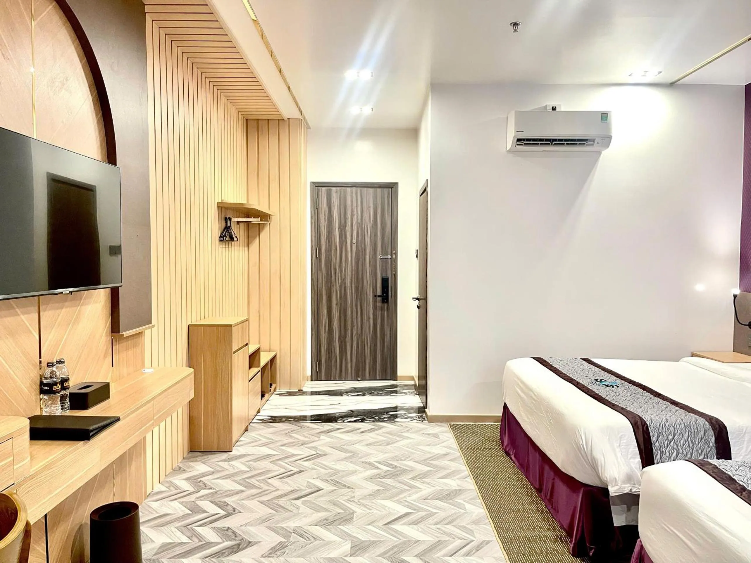 Bedroom, Bed in B.O.B Hotel