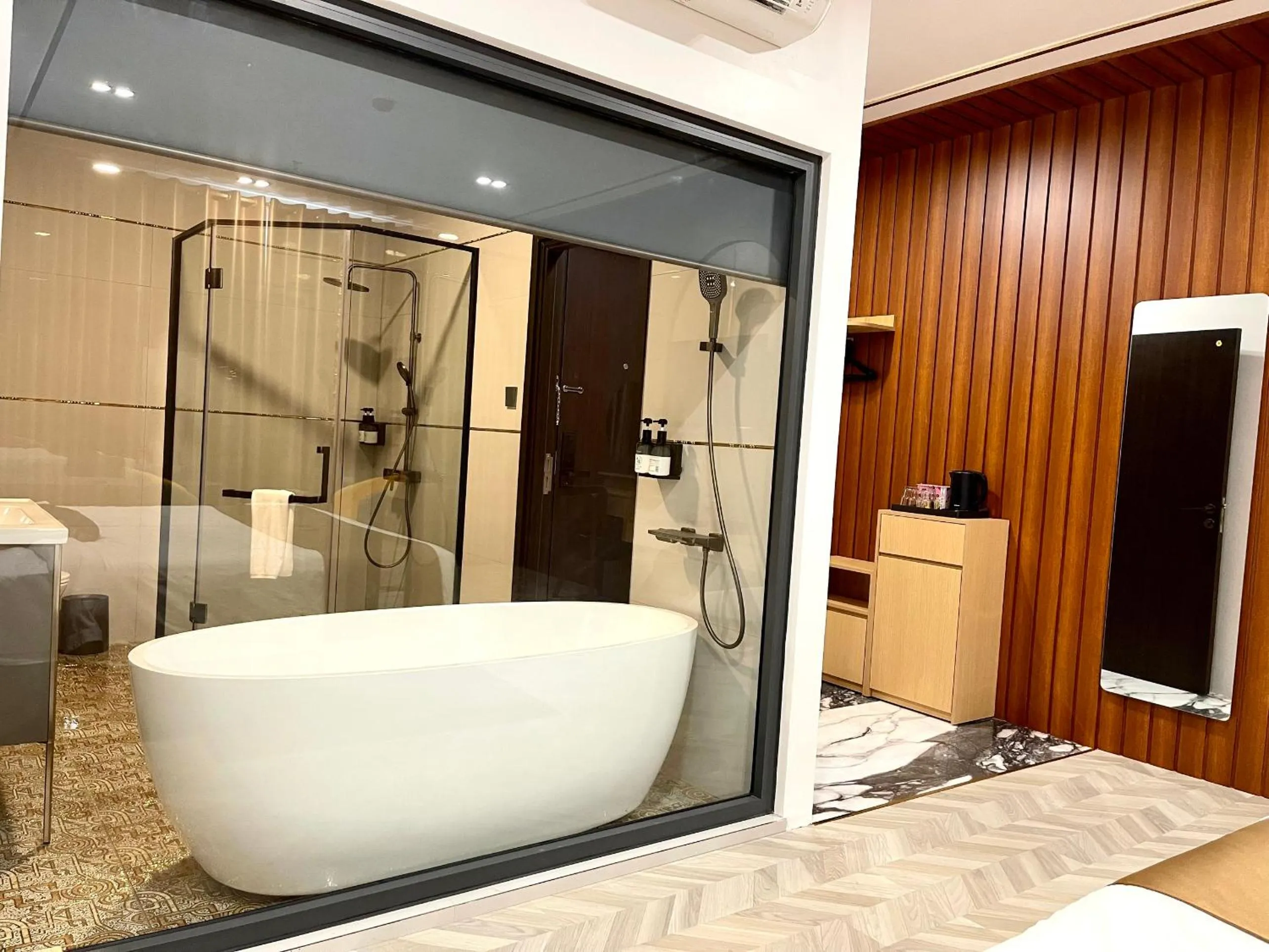 Shower in B.O.B Hotel