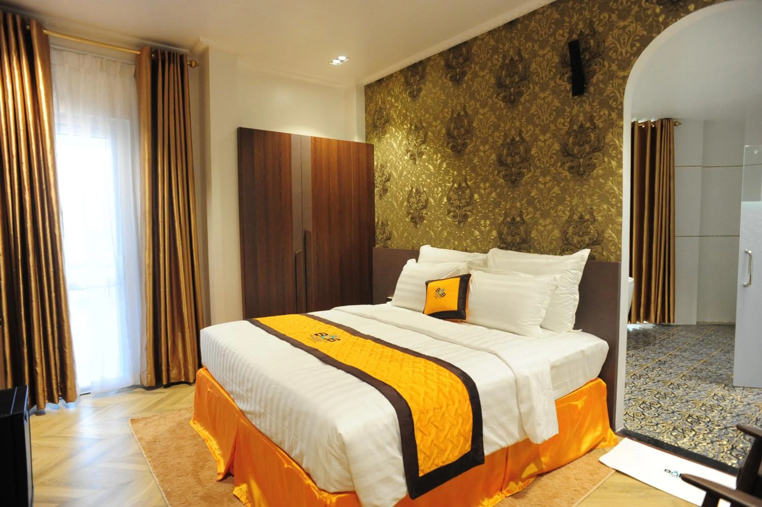 Photo of the whole room, Bed in B.O.B Hotel