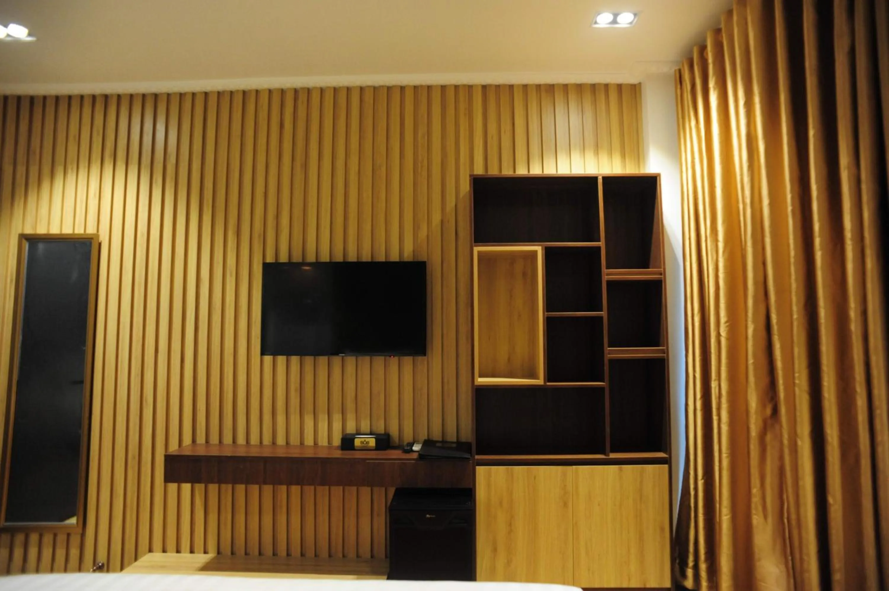 Photo of the whole room in B.O.B Hotel