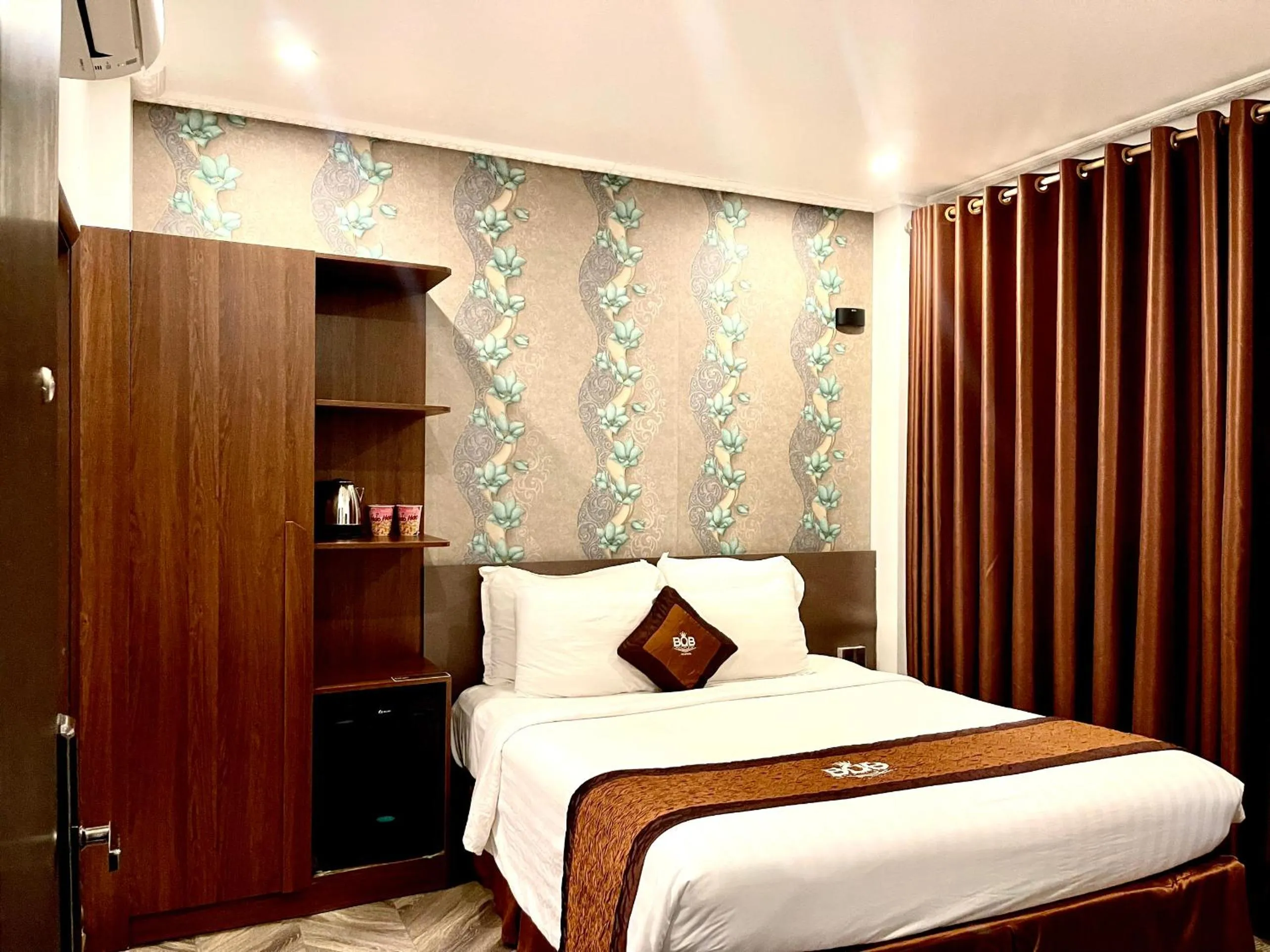 Bedroom, Bed in B.O.B Hotel