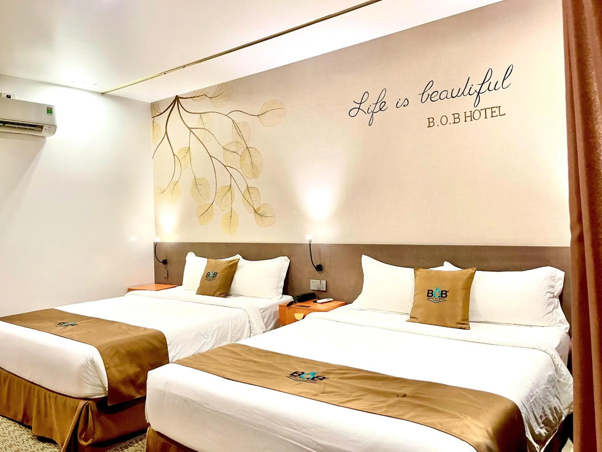 Bedroom, Bed in B.O.B Hotel