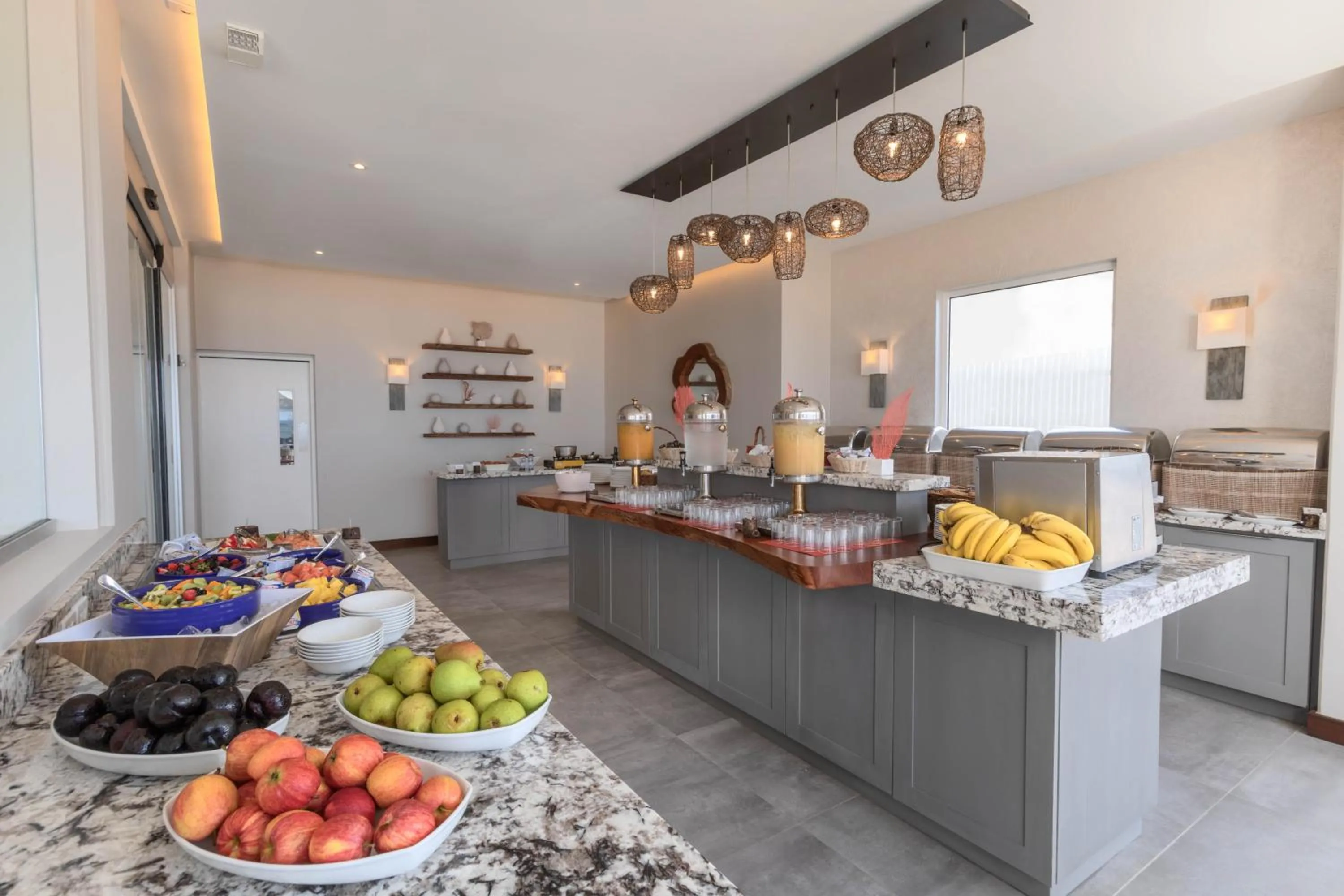 Restaurant/places to eat in Sea Breeze Beach House All Inclusive by Ocean Hotels