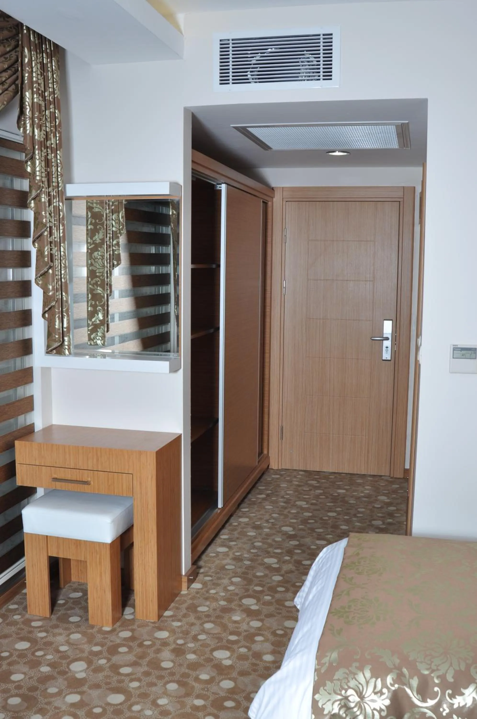 Photo of the whole room in Cebeciler Hotel