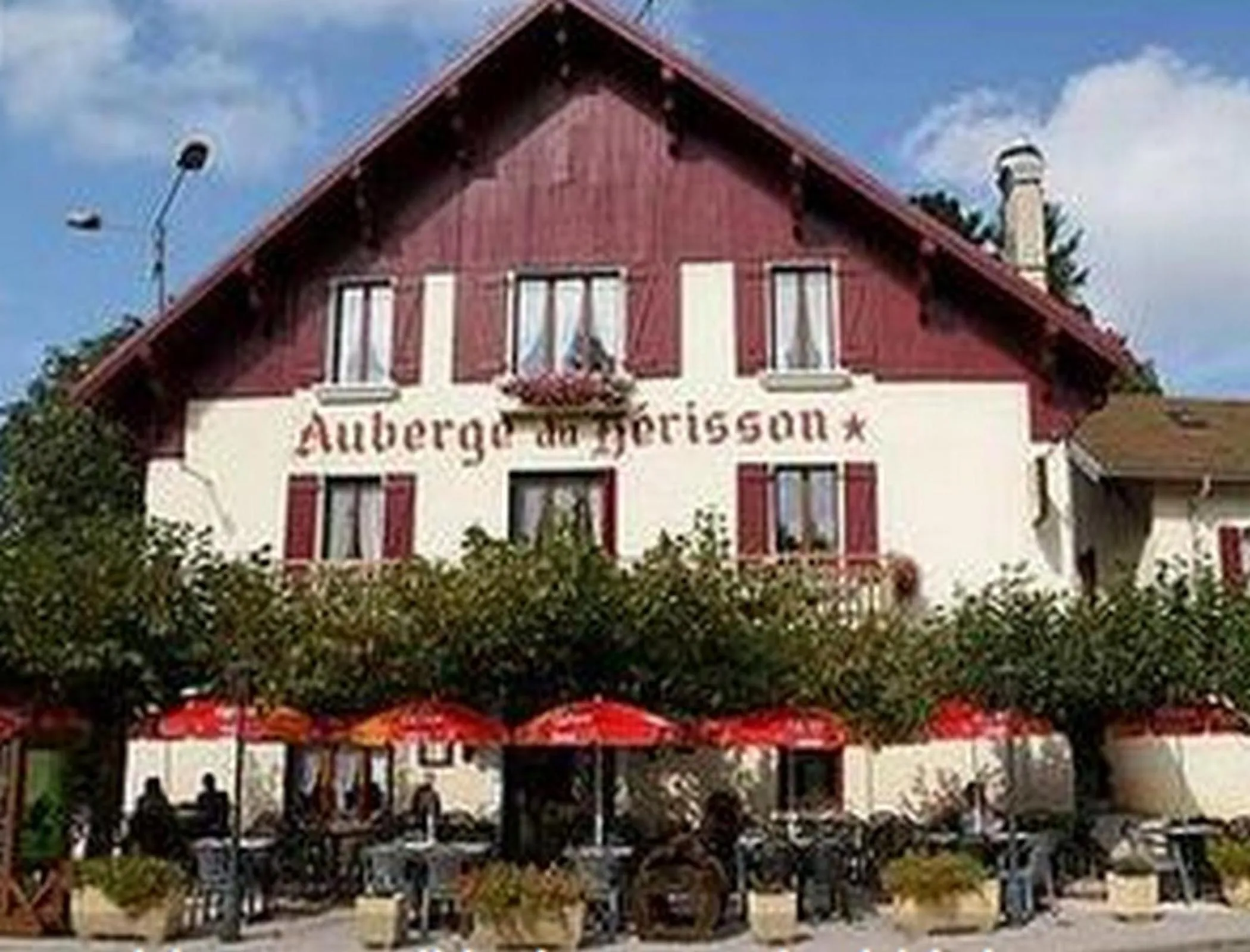 Facade/entrance in Auberge du Hérisson