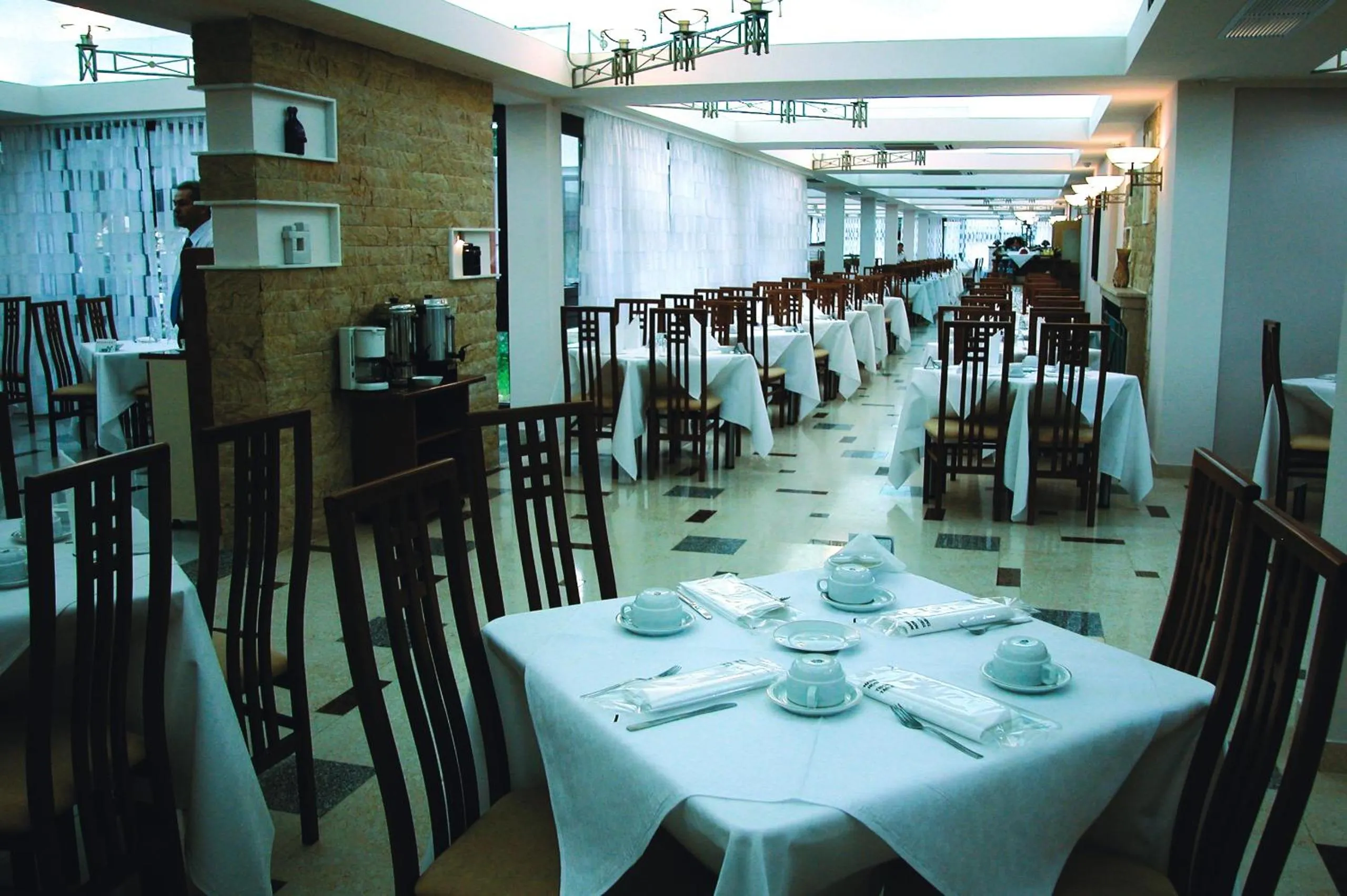 Restaurant/places to eat in Hotel Doina