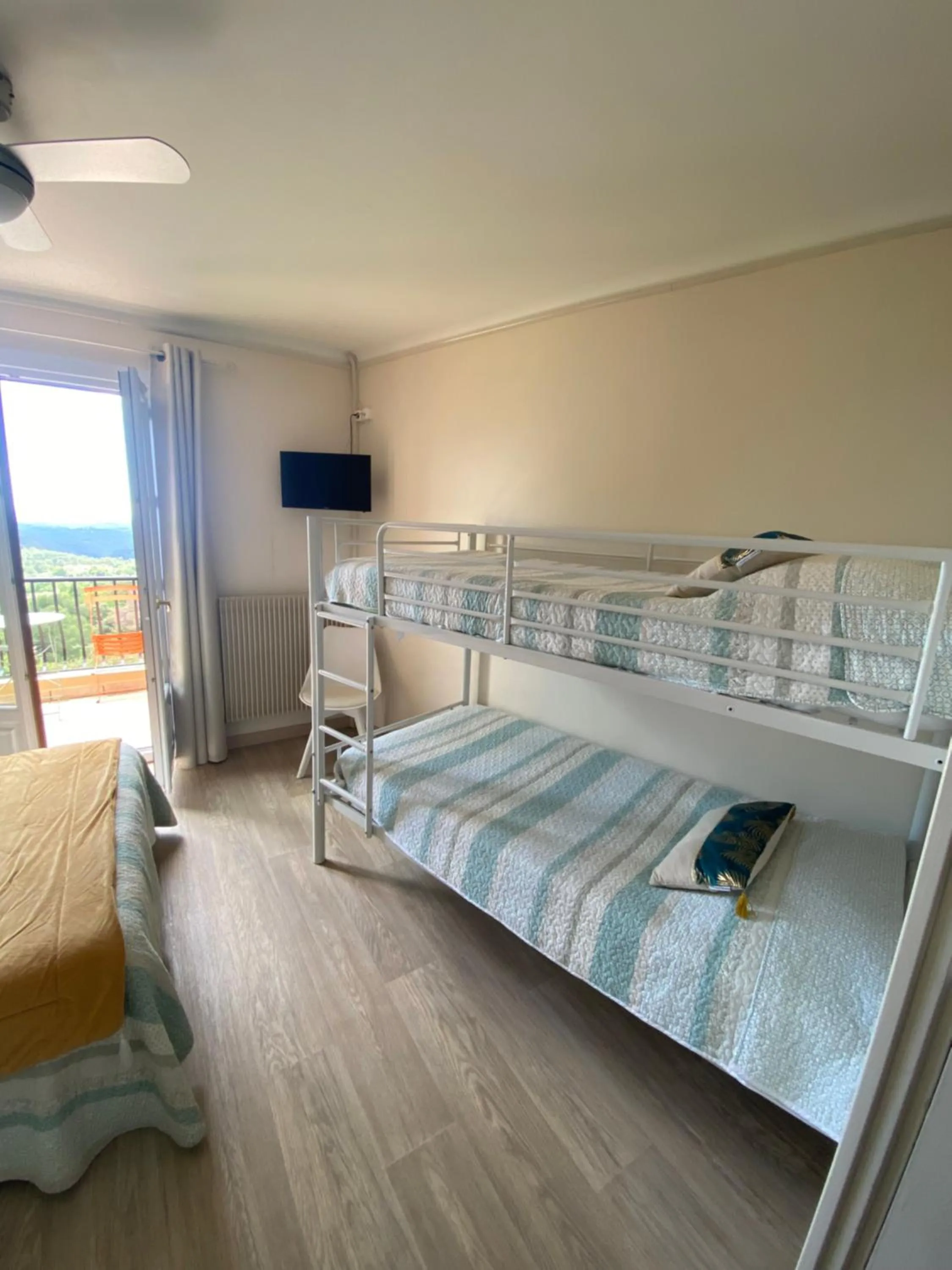 Bedroom, Bed in Les Belles Terrasses