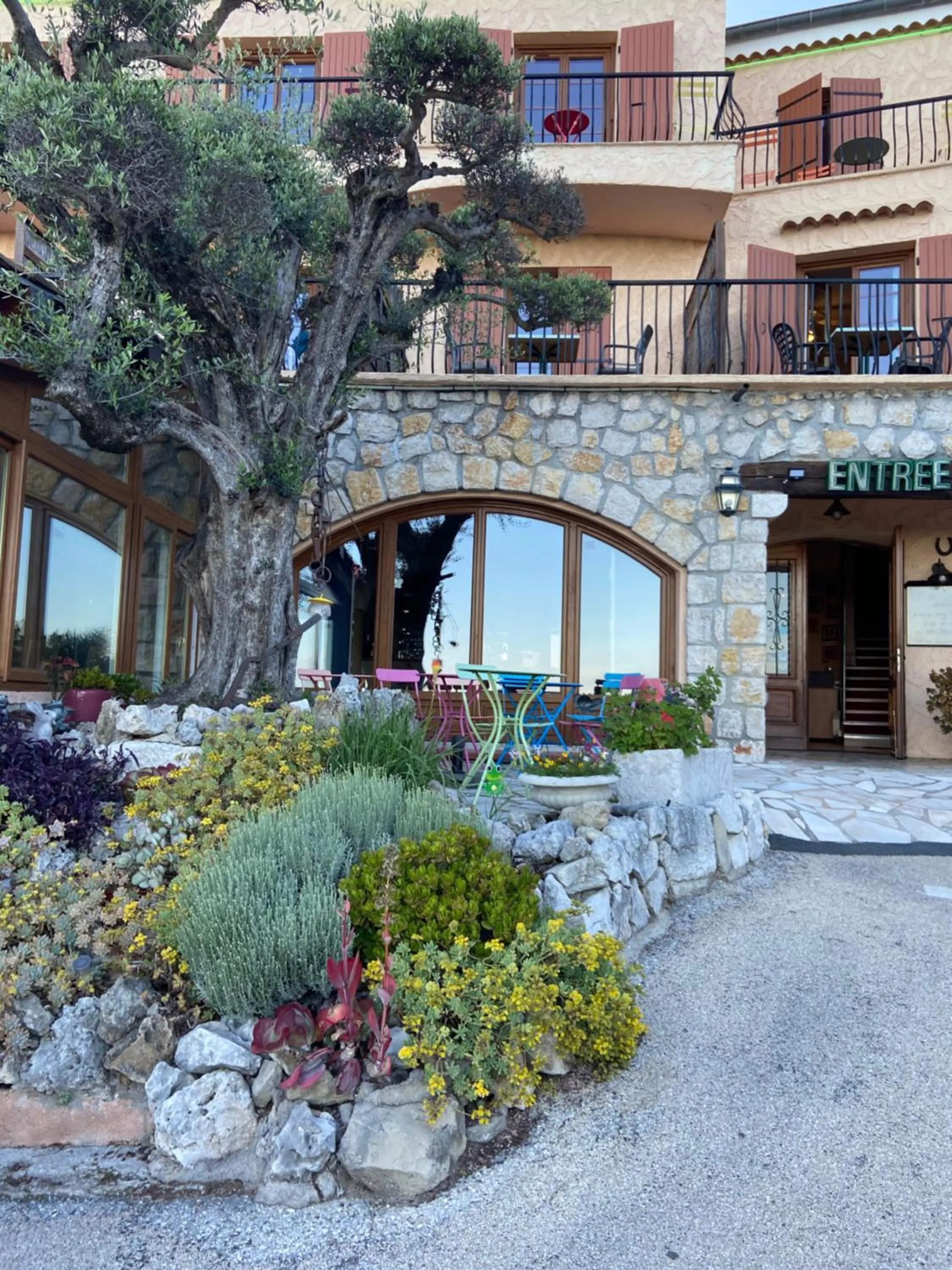 Facade/entrance in Les Belles Terrasses