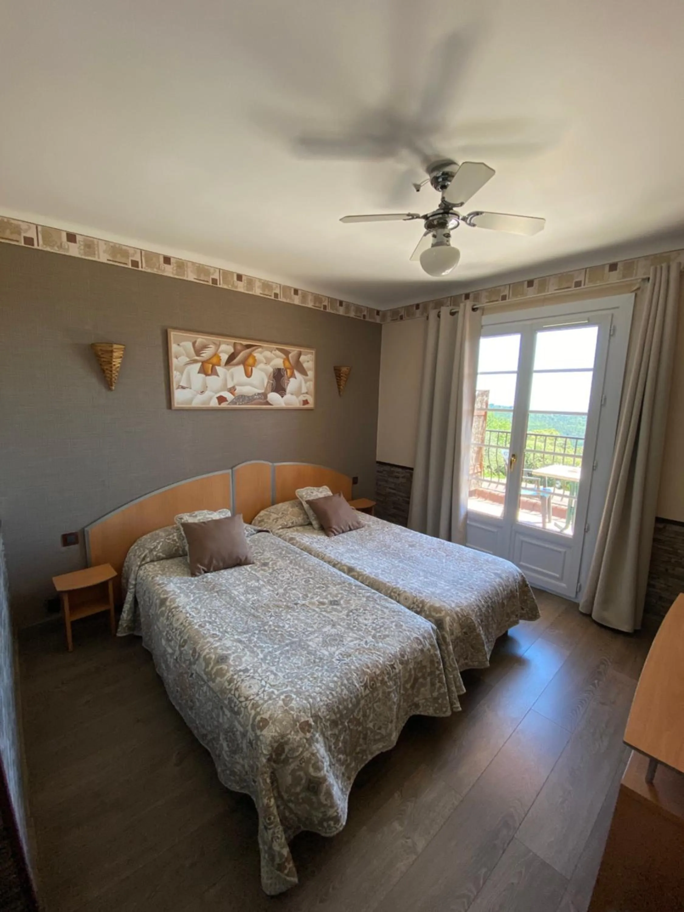 Bedroom, Bed in Les Belles Terrasses