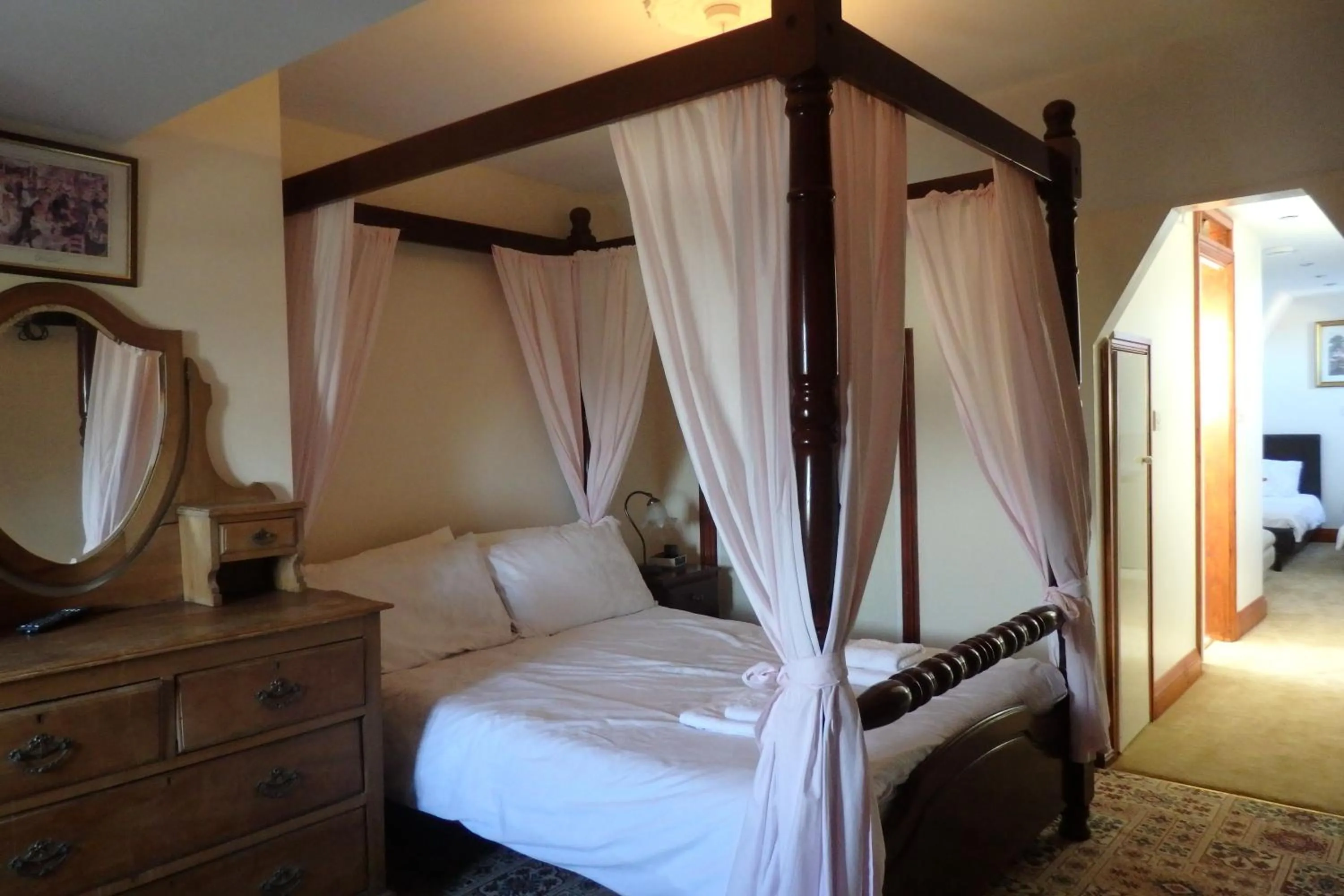 Bedroom, Bed in HayLaneLodge