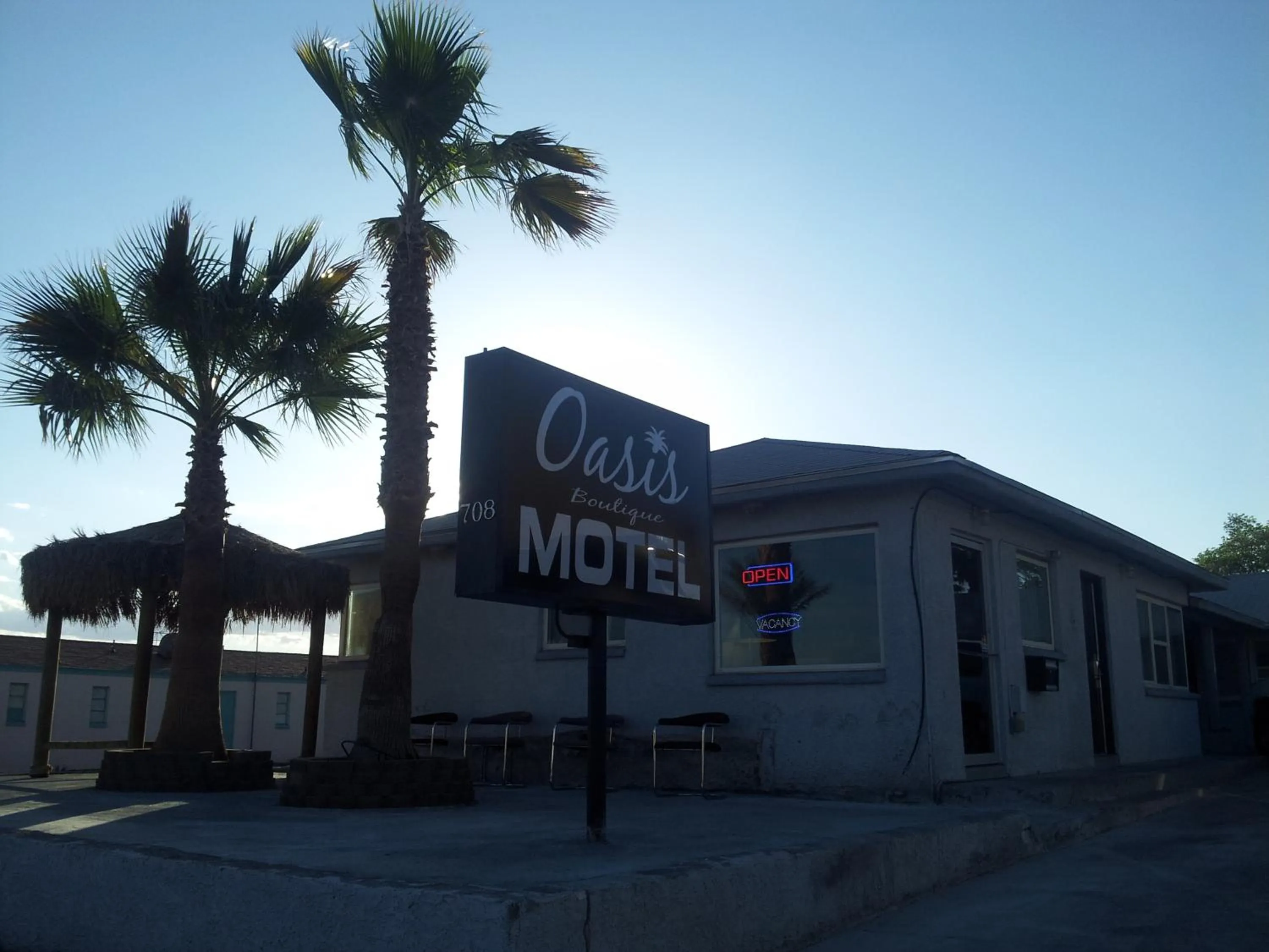Facade/entrance in Oasis Boutique Motel