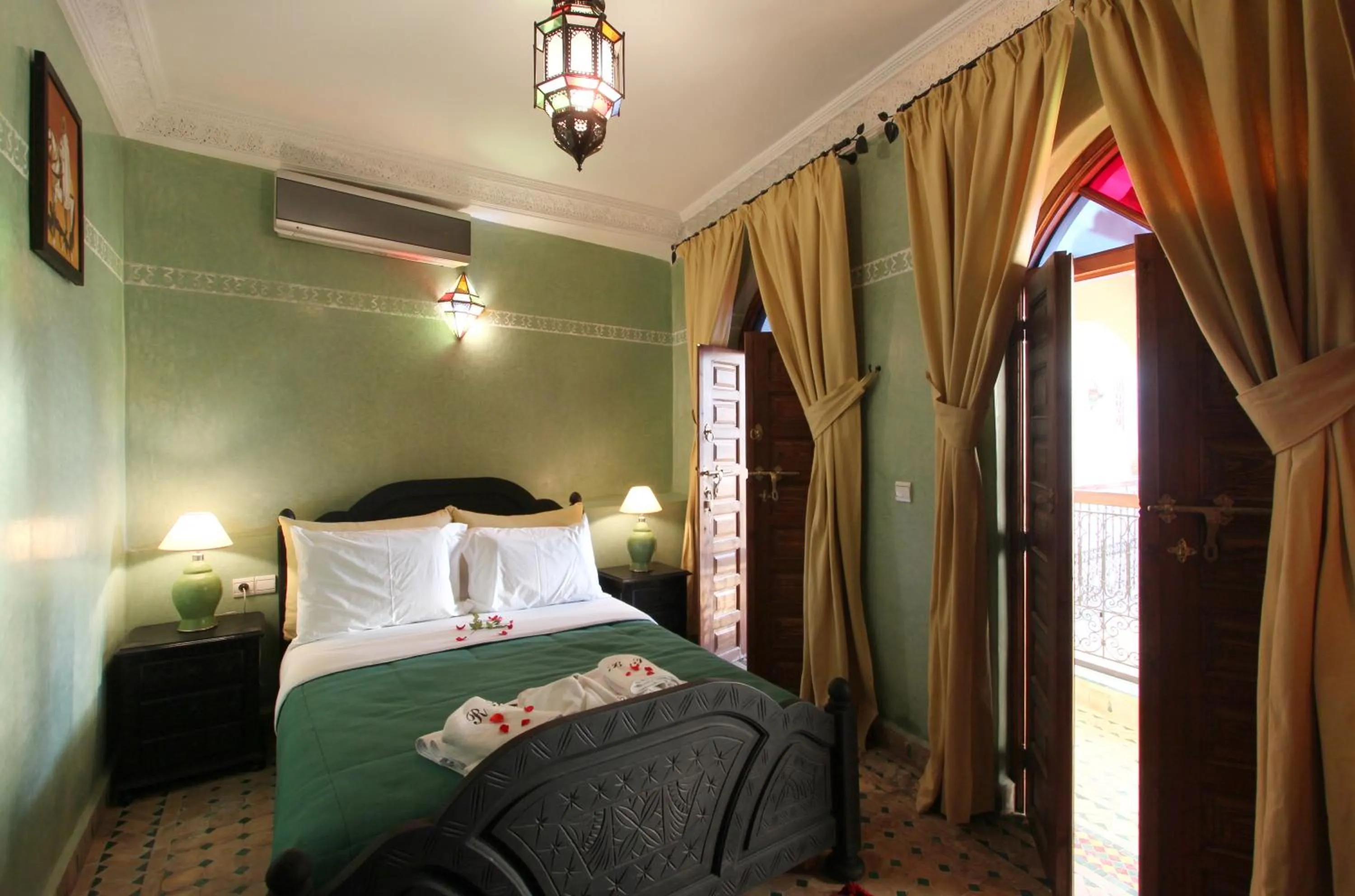 Bedroom, Bed in Riad Bab Tilila
