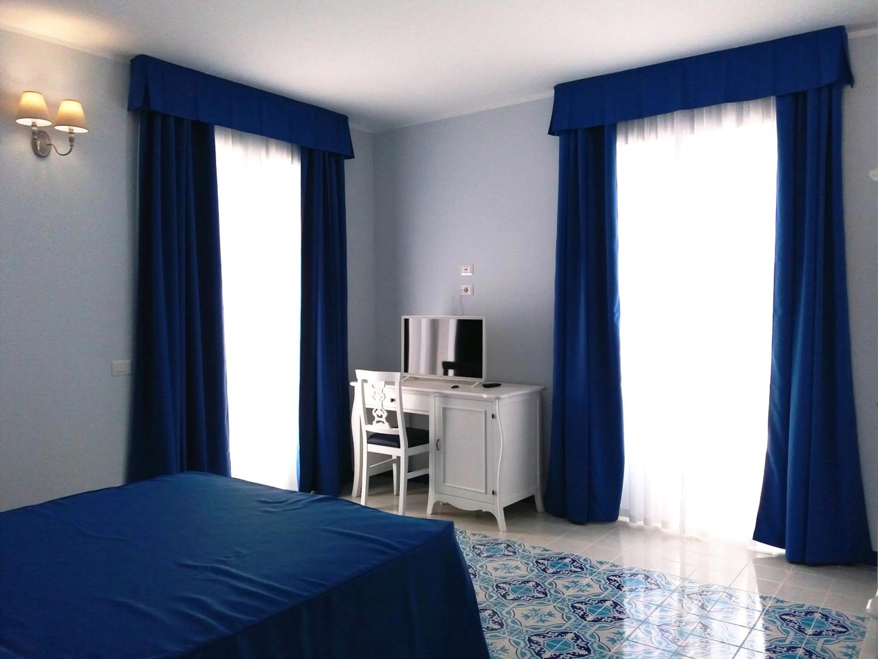 Bed in Odysseus Hotel