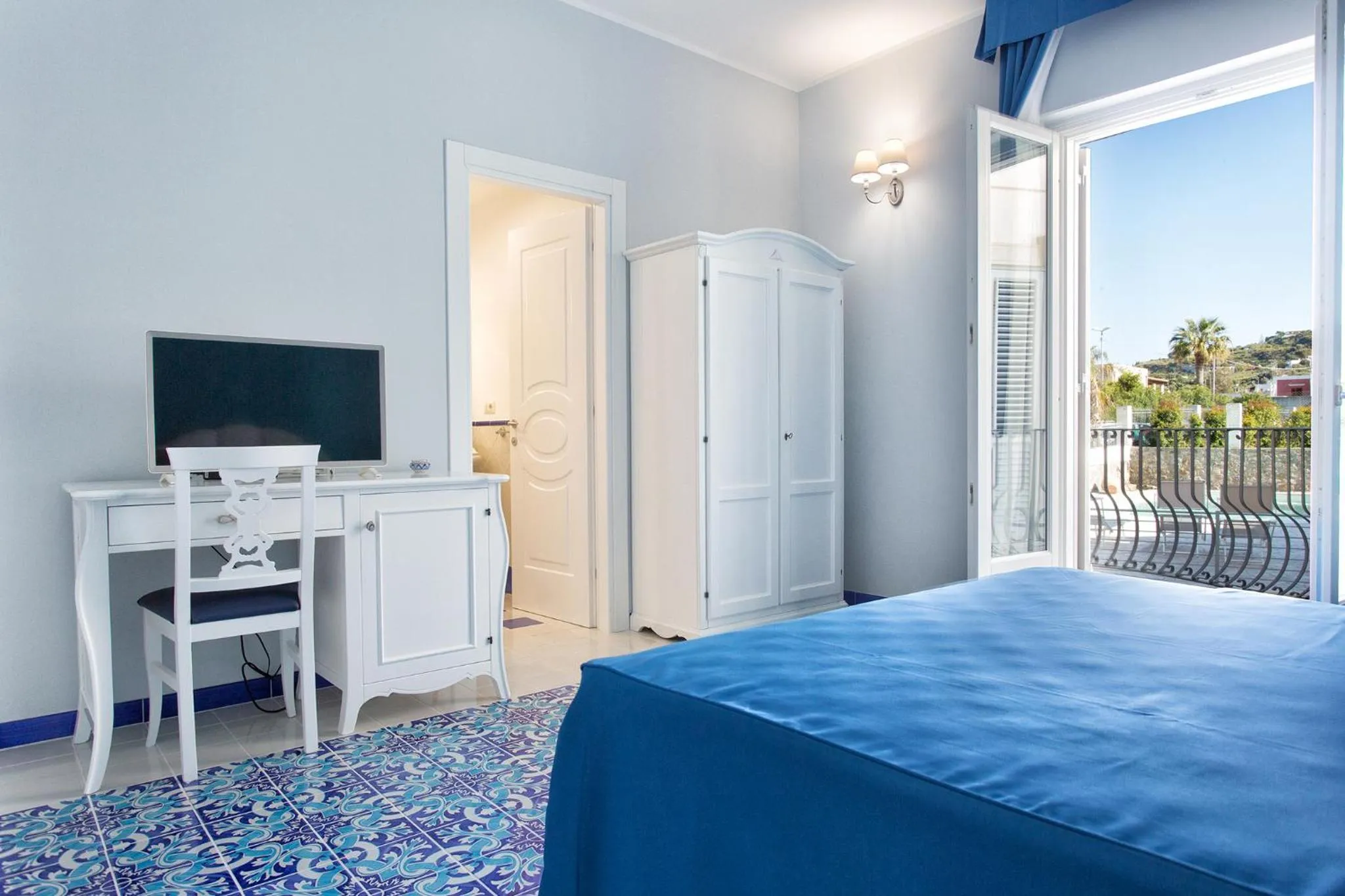 Bed in Odysseus Hotel