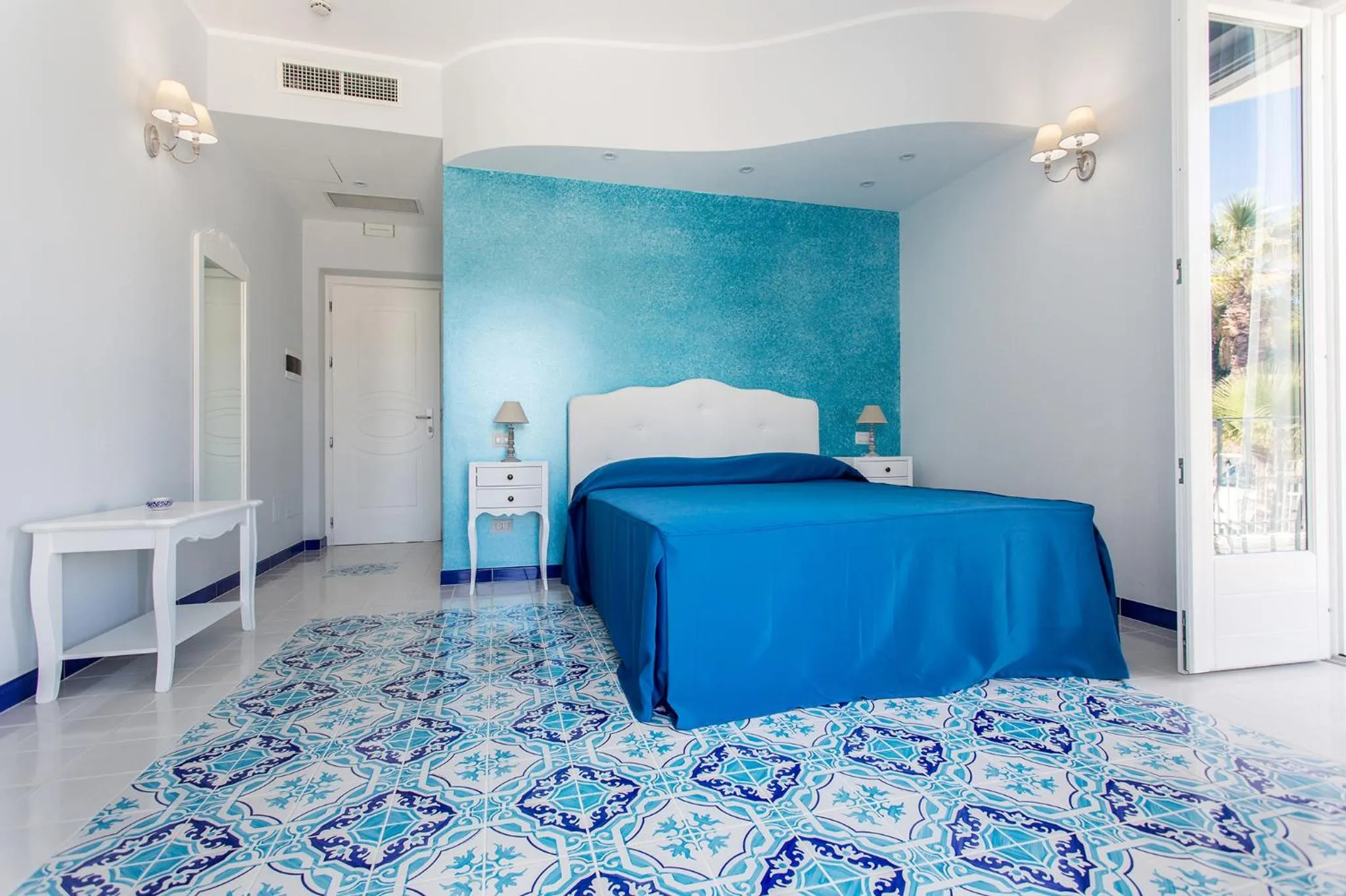 Bed in Odysseus Hotel