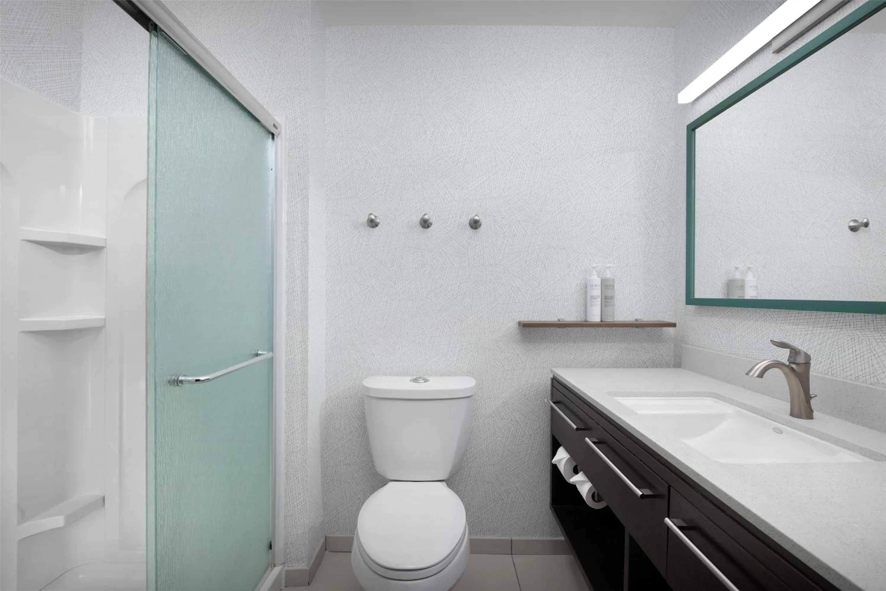 Bathroom in Home2 Suites Nashville Airport