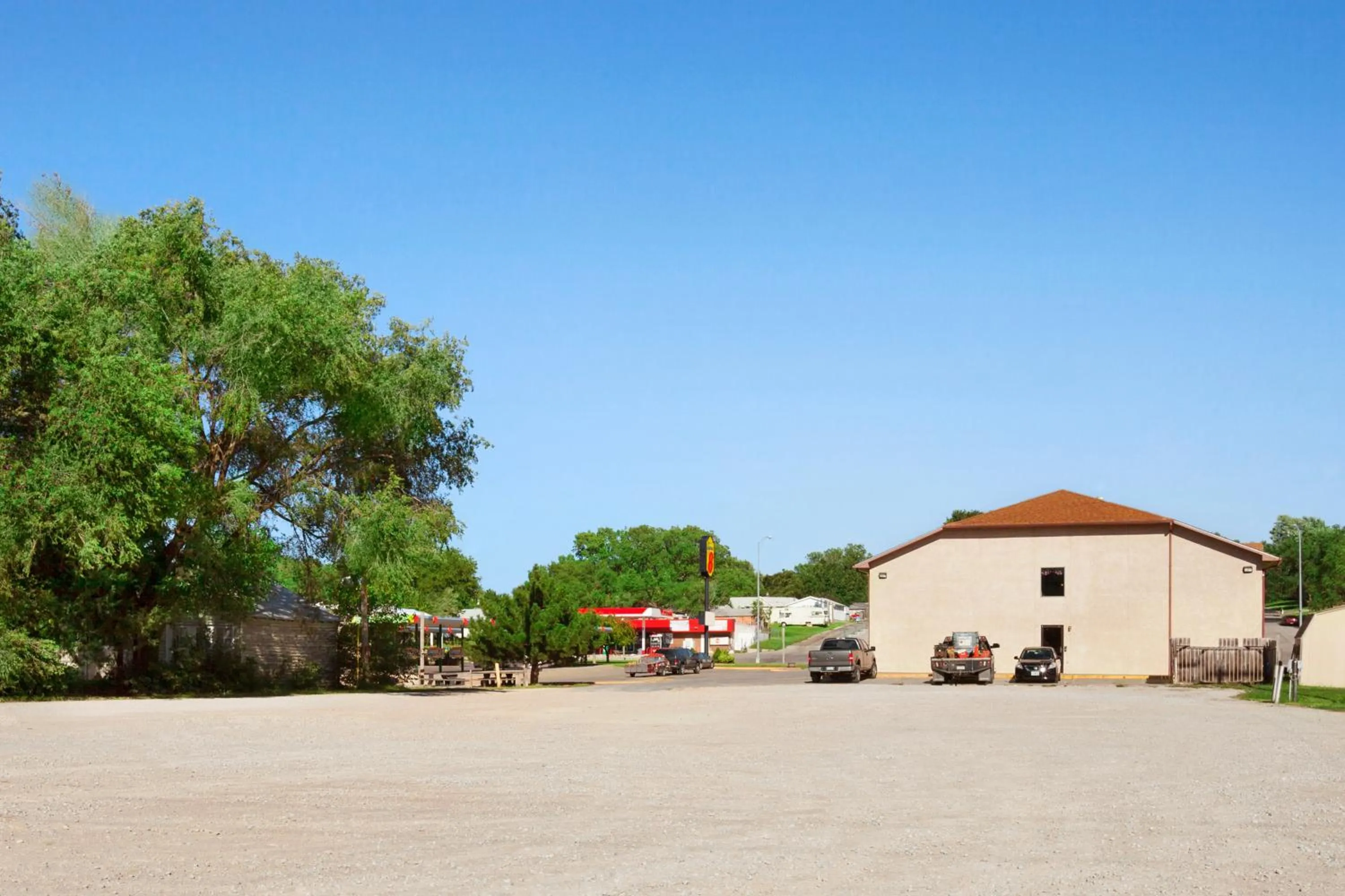 Facade/entrance in Super 8 by Wyndham Concordia