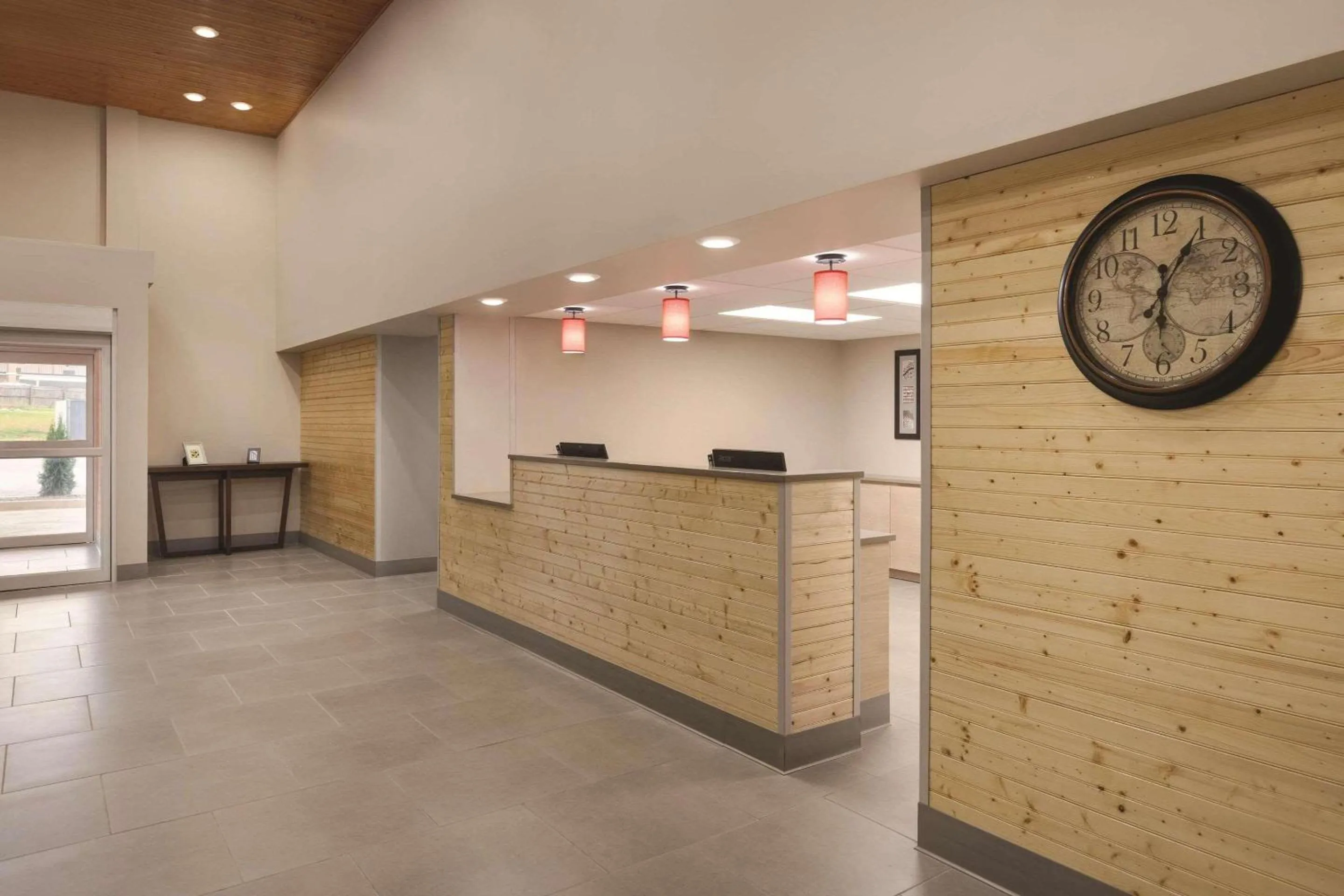 Lobby or reception in Country Inn & Suites by Radisson, Macon West, GA