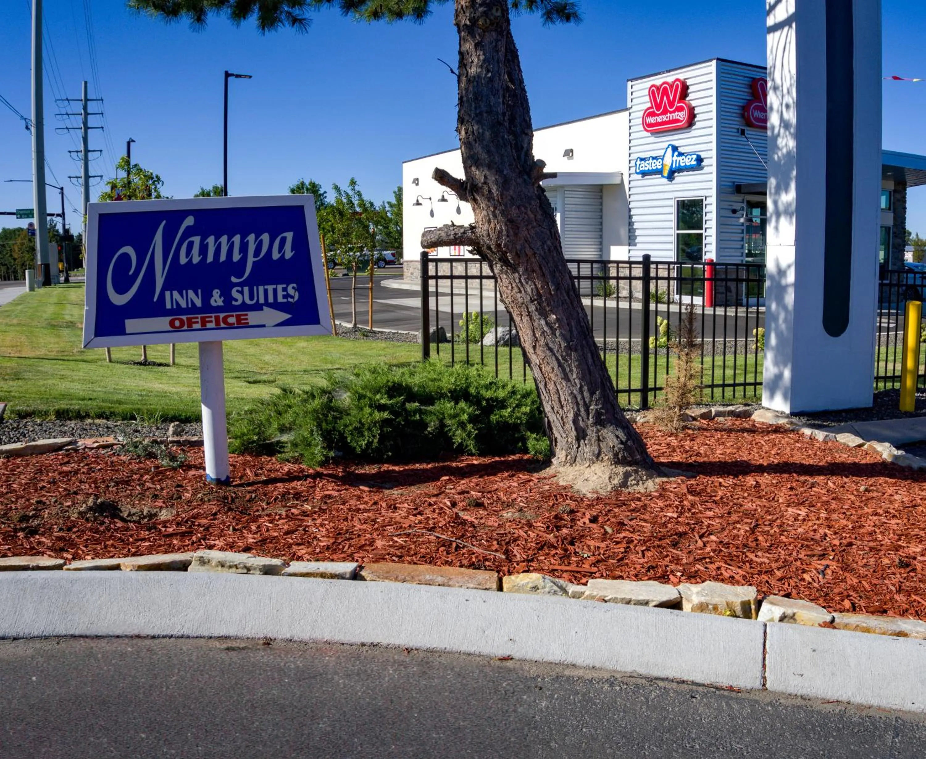Property building in Nampa Inn & Suites