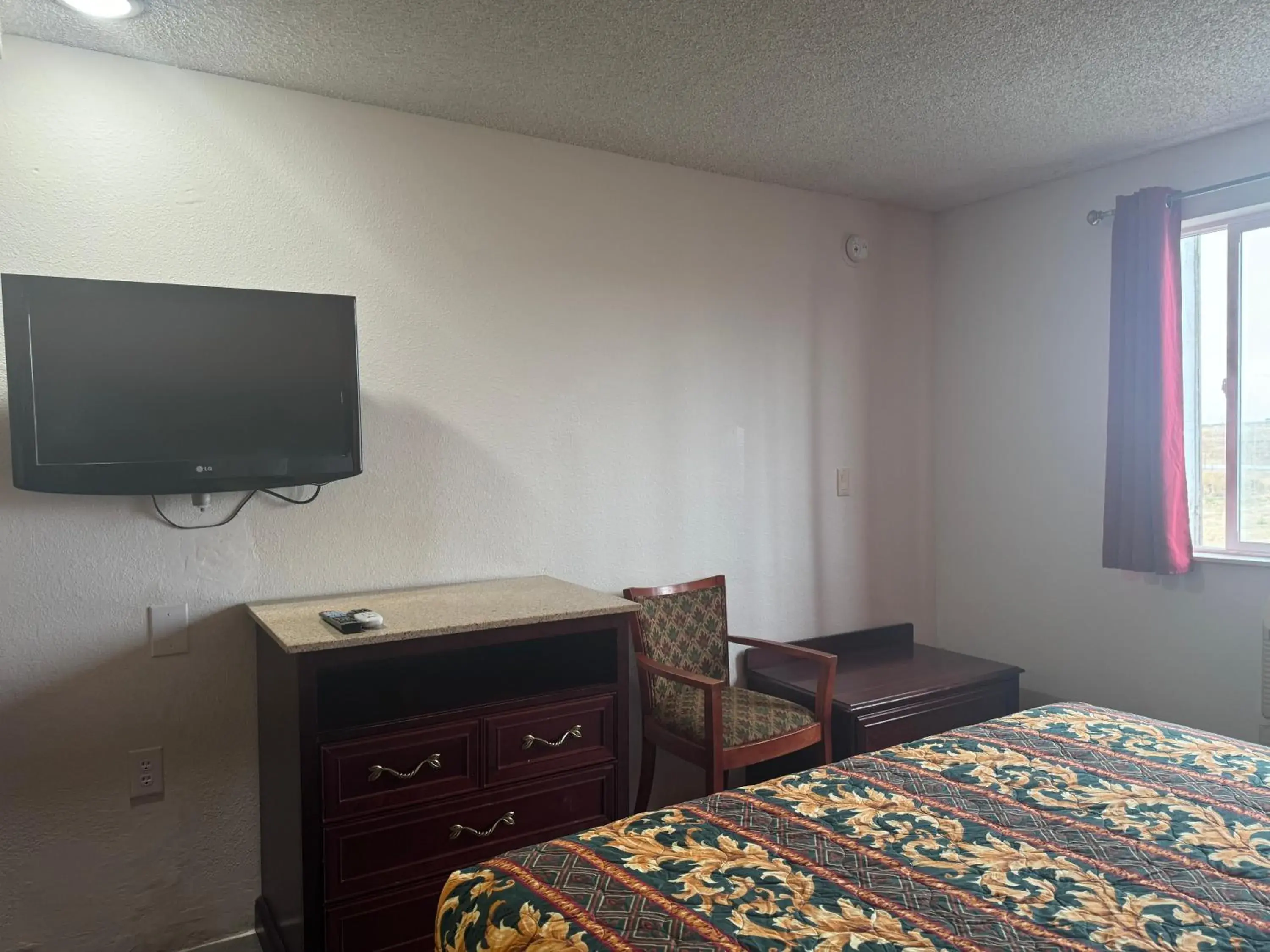 Queen Room with Two Queen Beds in Nampa Inn & Suites Queen Room with Two Queen Beds in Nampa Inn & Suites