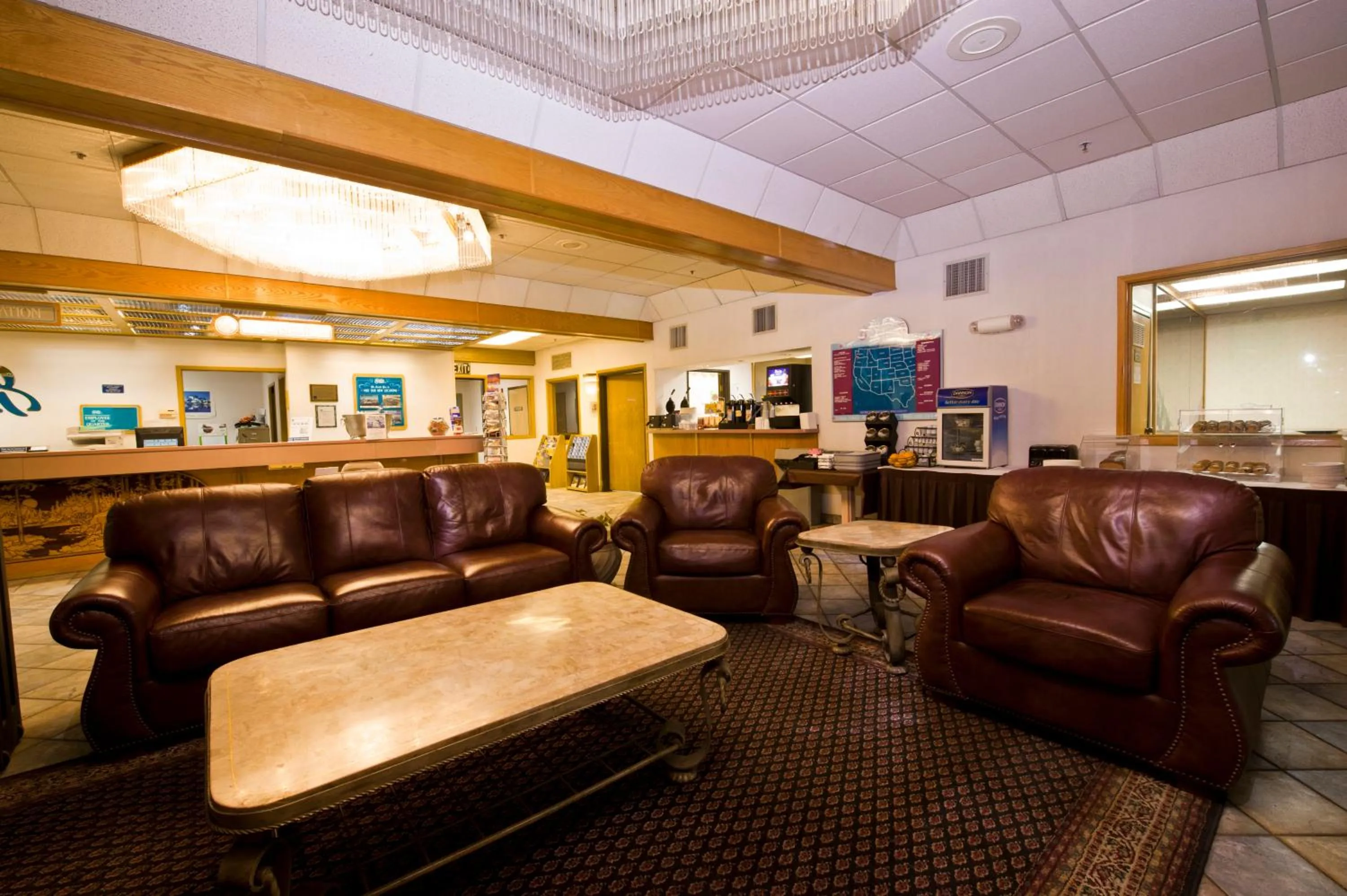 Lobby or reception in Shilo Inn Mammoth Lakes