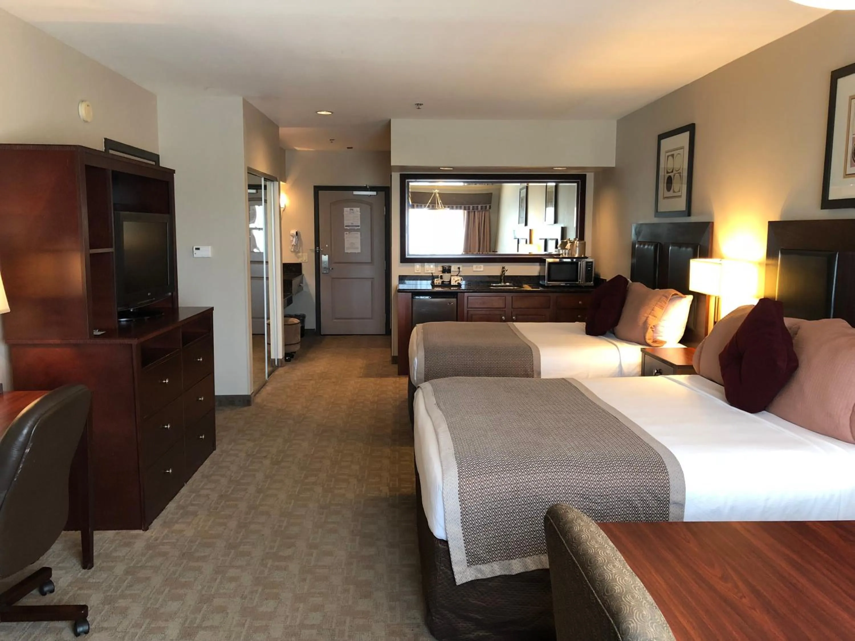 Photo of the whole room in Shilo Inn Killeen