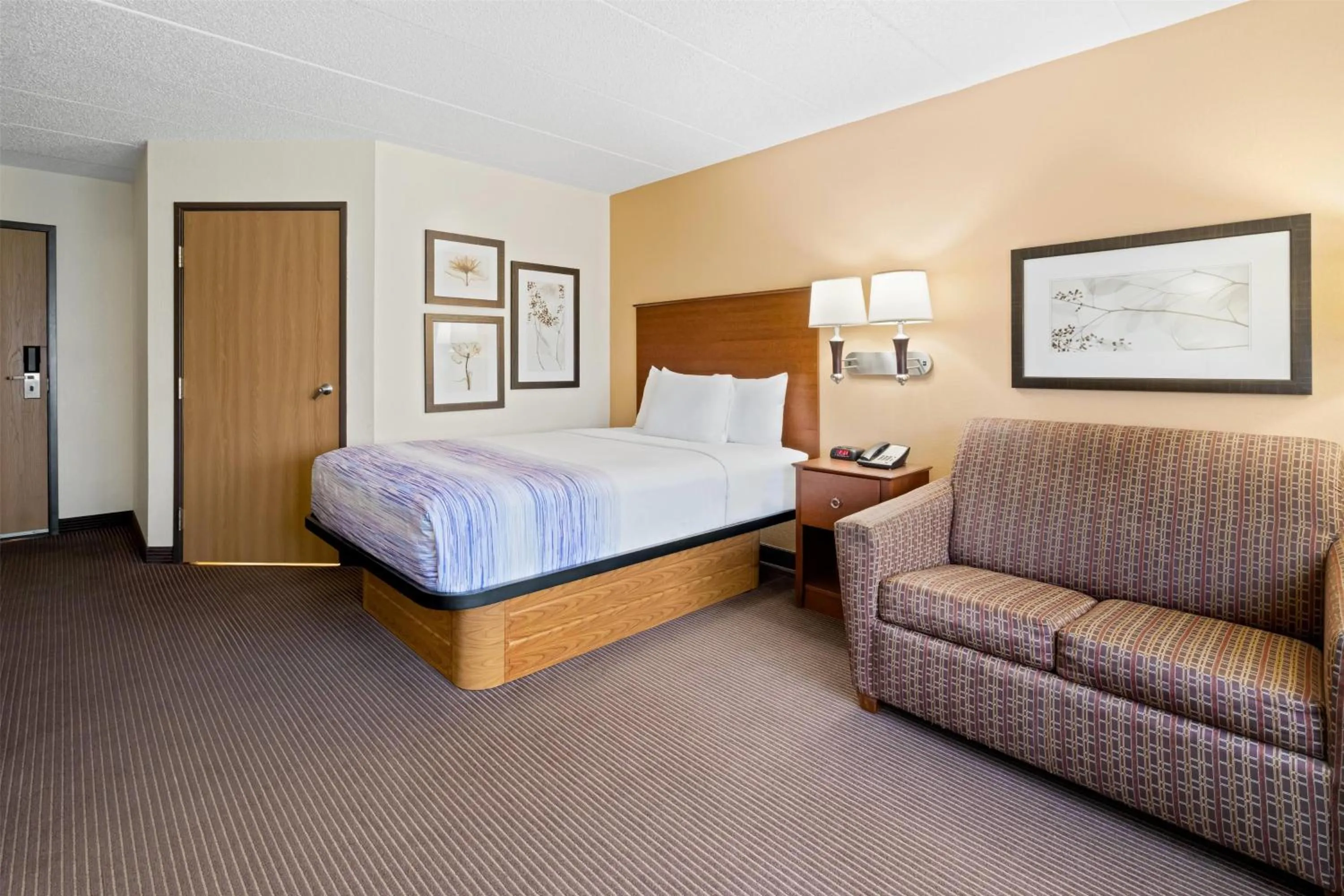 Photo of the whole room, Bed in AmericInn by Wyndham Bismarck