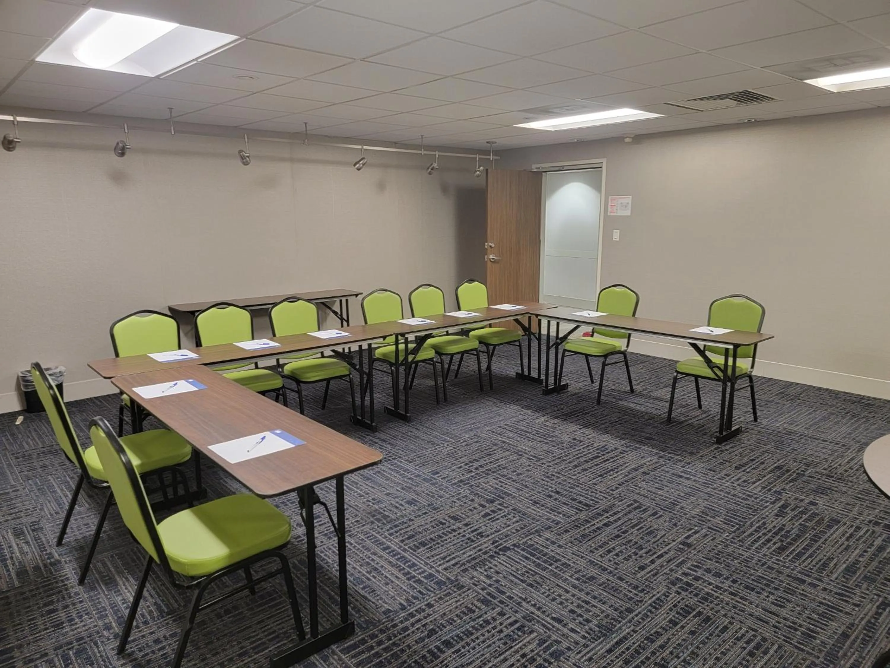 Meeting/conference room in Holiday Inn Express Salt Lake City Downtown by IHG