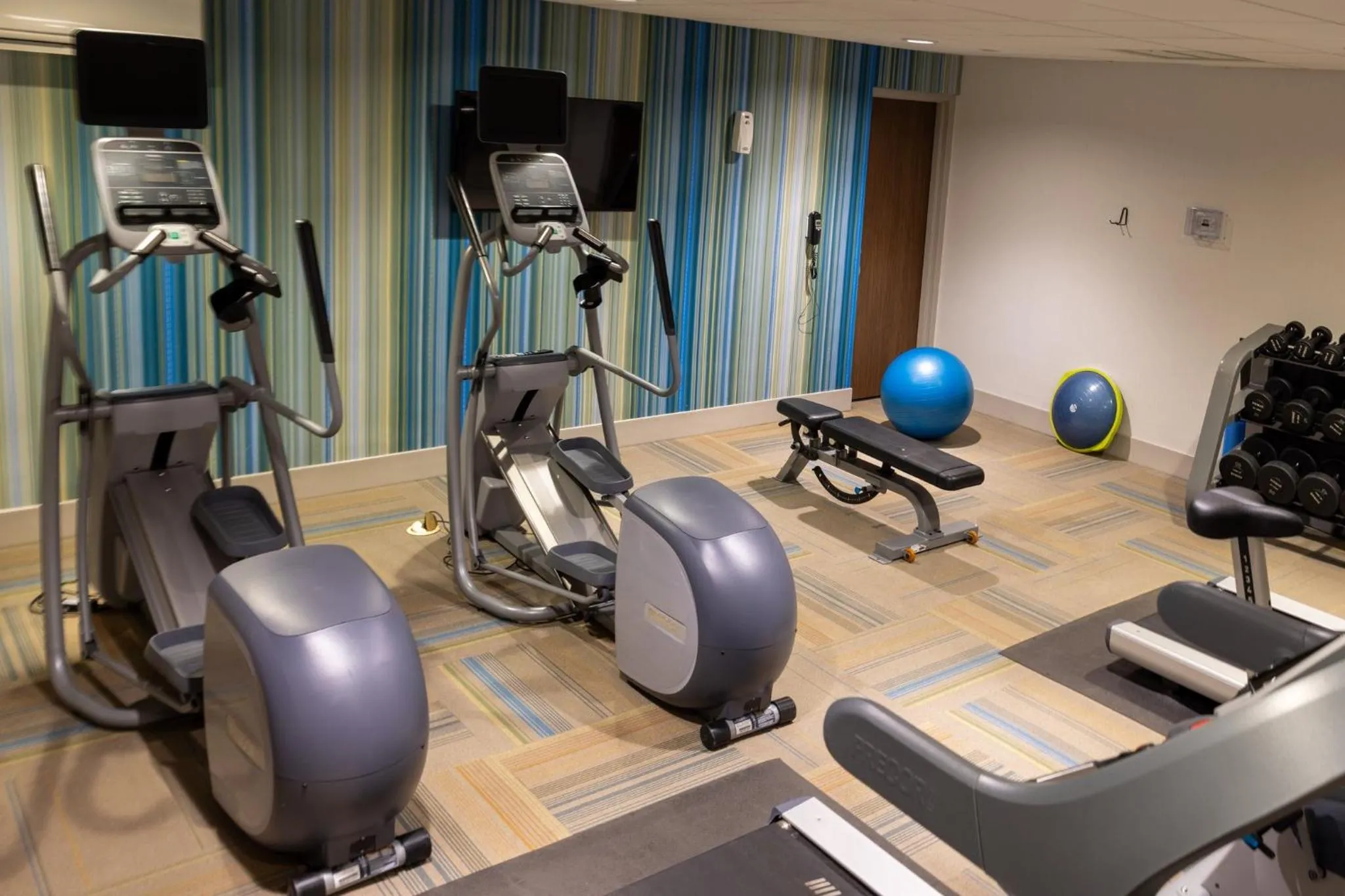 Fitness centre/facilities in Holiday Inn Express Salt Lake City Downtown by IHG