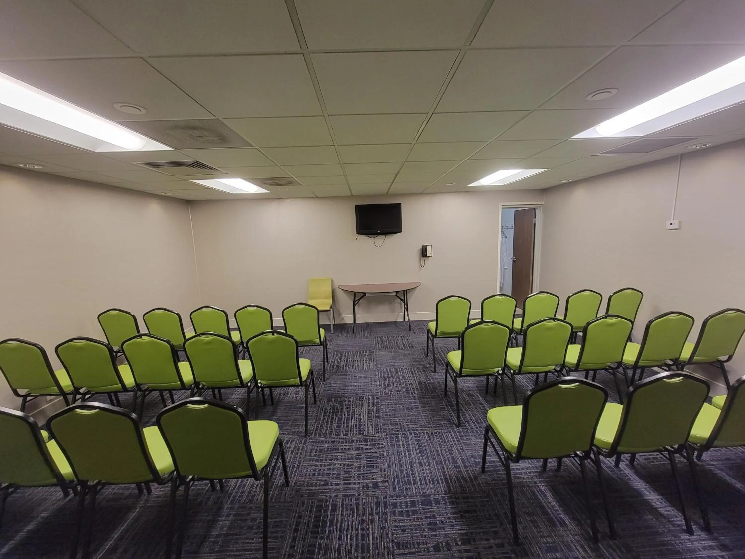 Meeting/conference room in Holiday Inn Express Salt Lake City Downtown by IHG