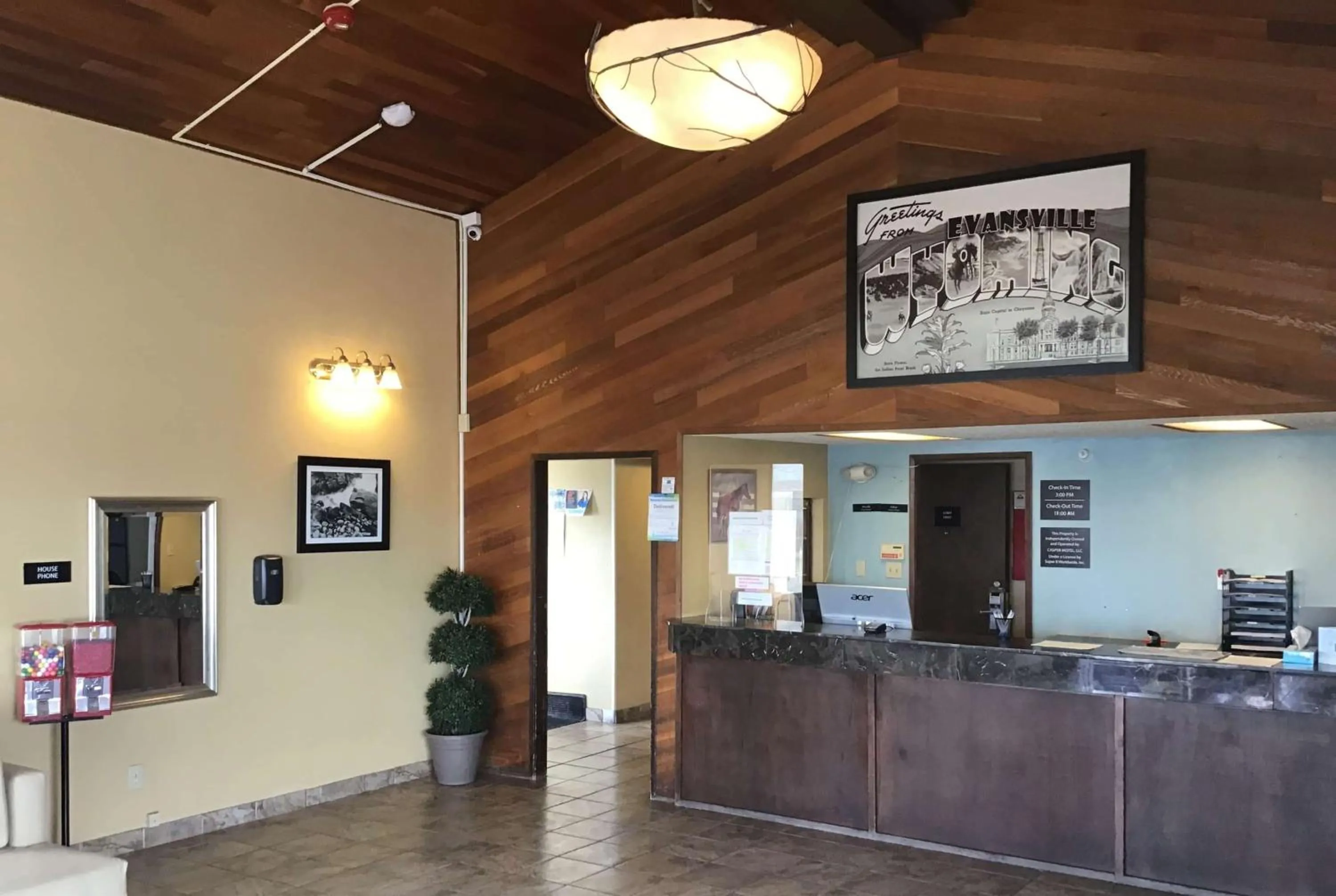 Lobby or reception in Super 8 by Wyndham Casper East/Evansville