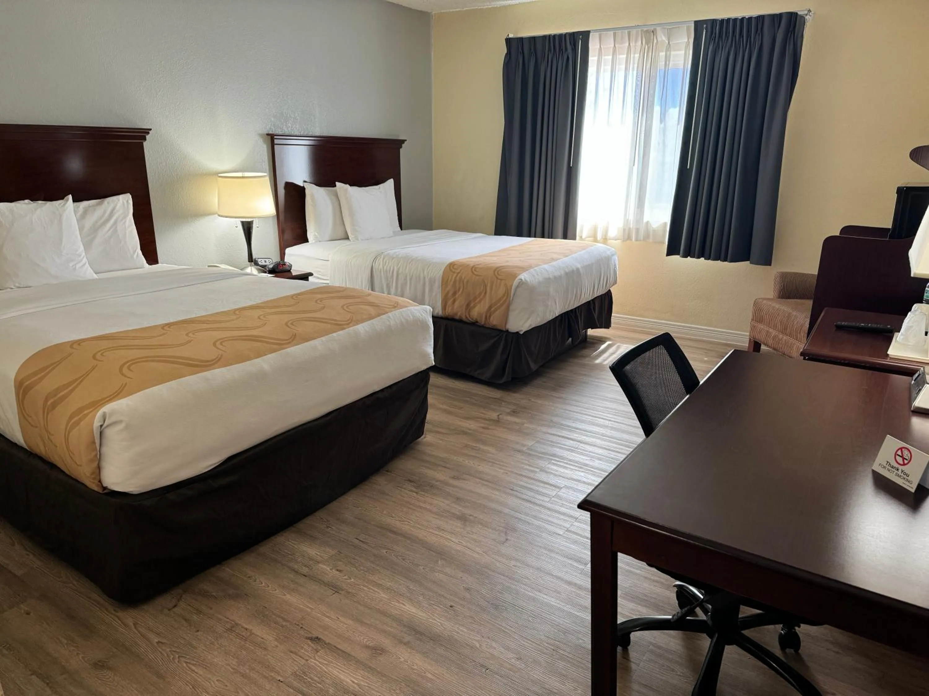 Bedroom, Bed in Hotel Americana