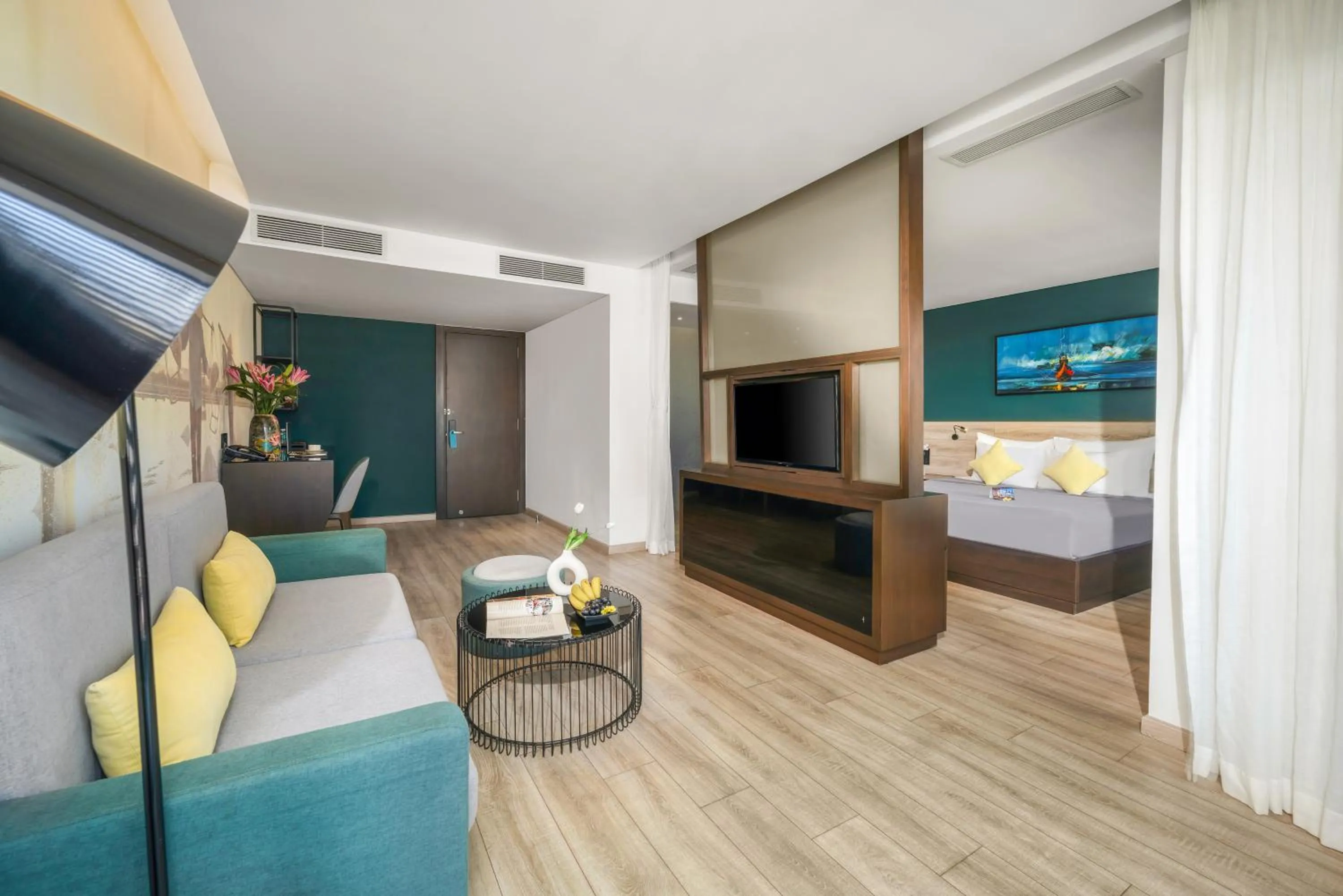 Communal lounge/ TV room, Bed in Satya Da Nang Hotel Han Market