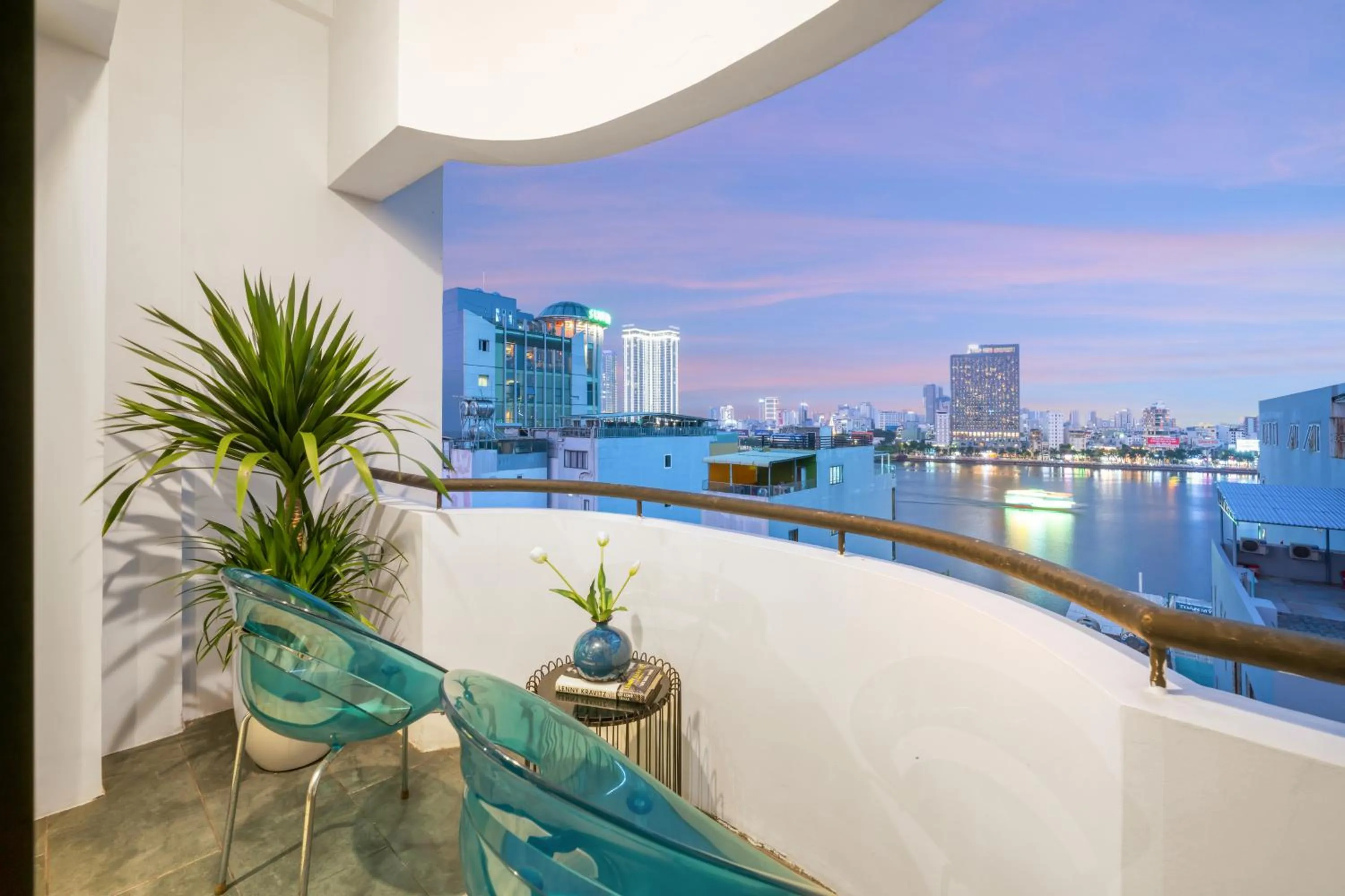 Patio in Satya Da Nang Hotel Han Market