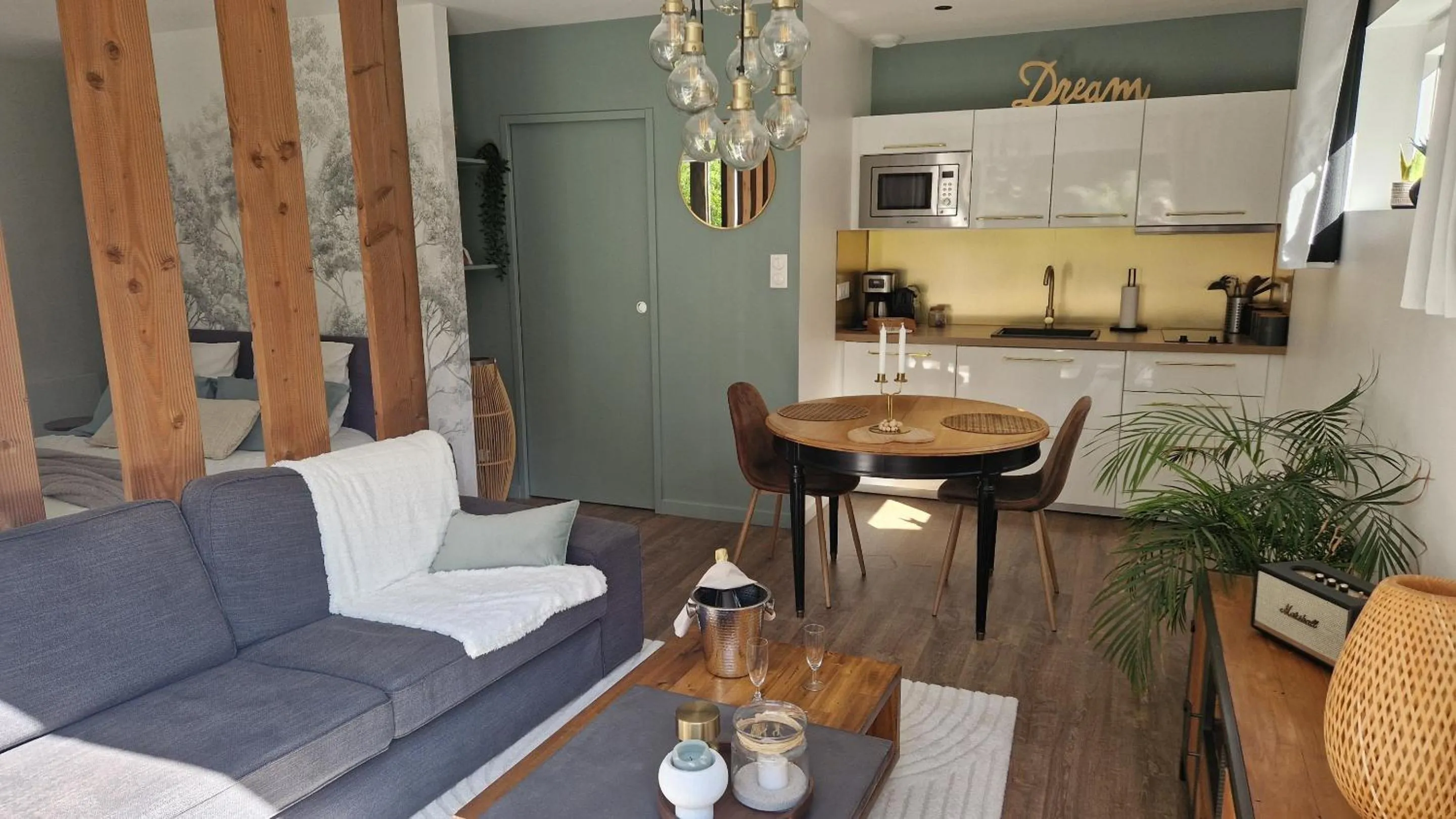 Other in La Douce Escapade