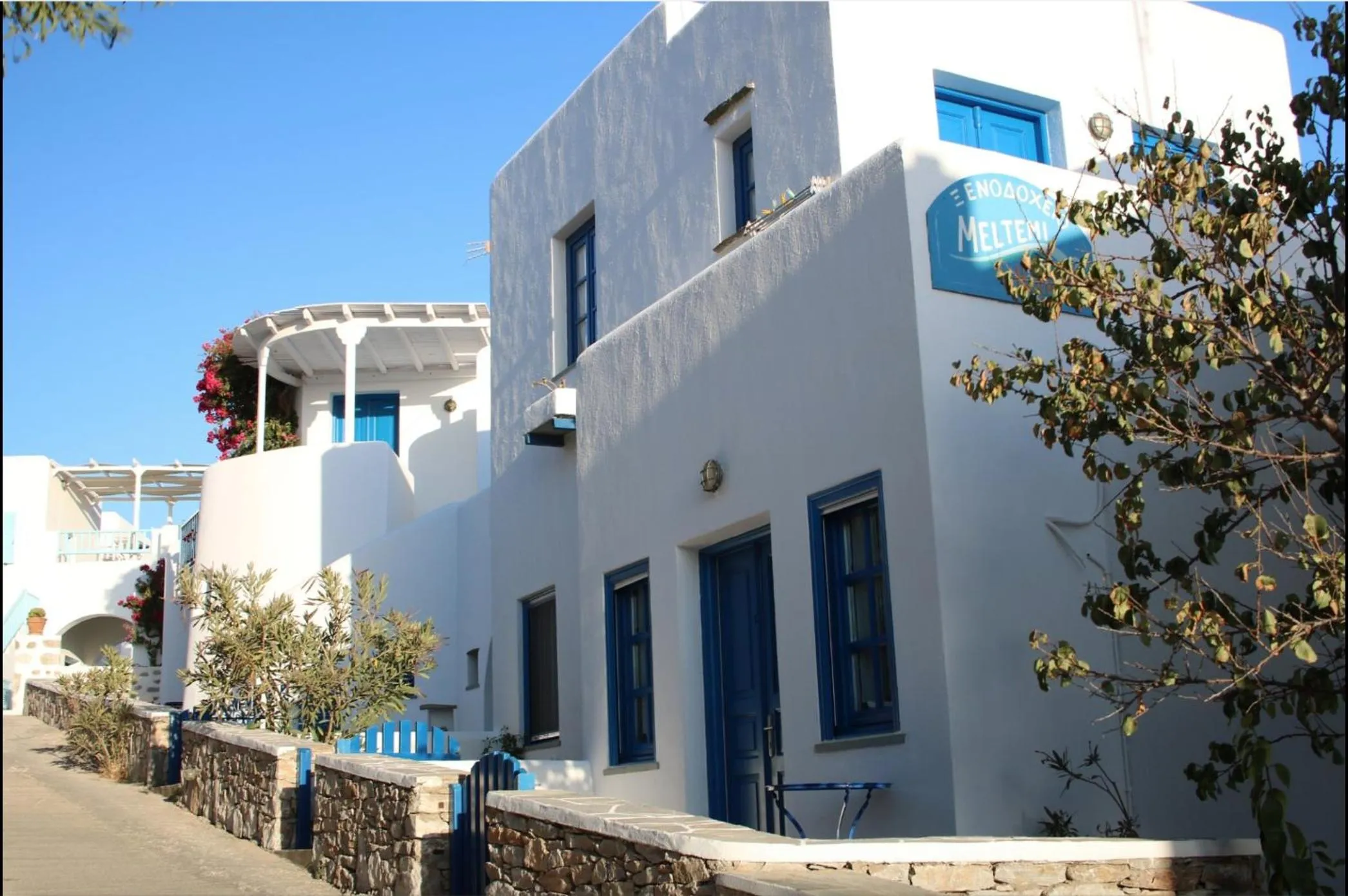 Facade/entrance in Meltemi